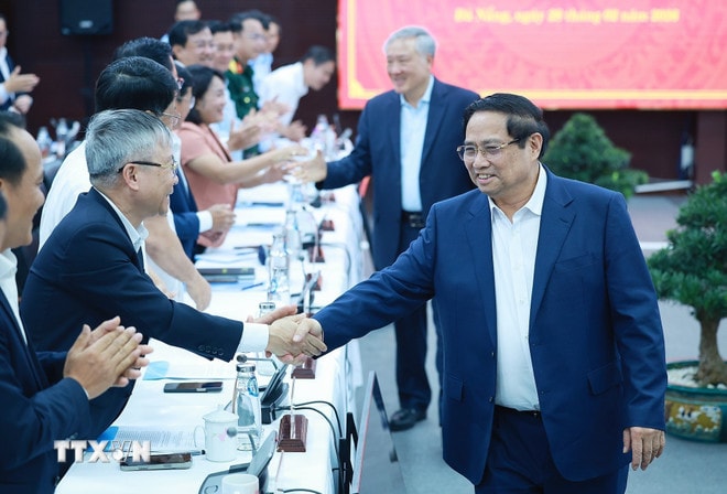 Thủ tướng Phạm Minh Chính làm việc với Ban Thường vụ Thành uỷ Đà Nẵng về tình hình phát triển kinh tế-xã hội. (Ảnh: Dương Giang/TTXVN) ttxvn-thu-tuong-lam-viec-voi-ban-thuong-vu-thanh-uy-da-nang-8612805-6.jpg