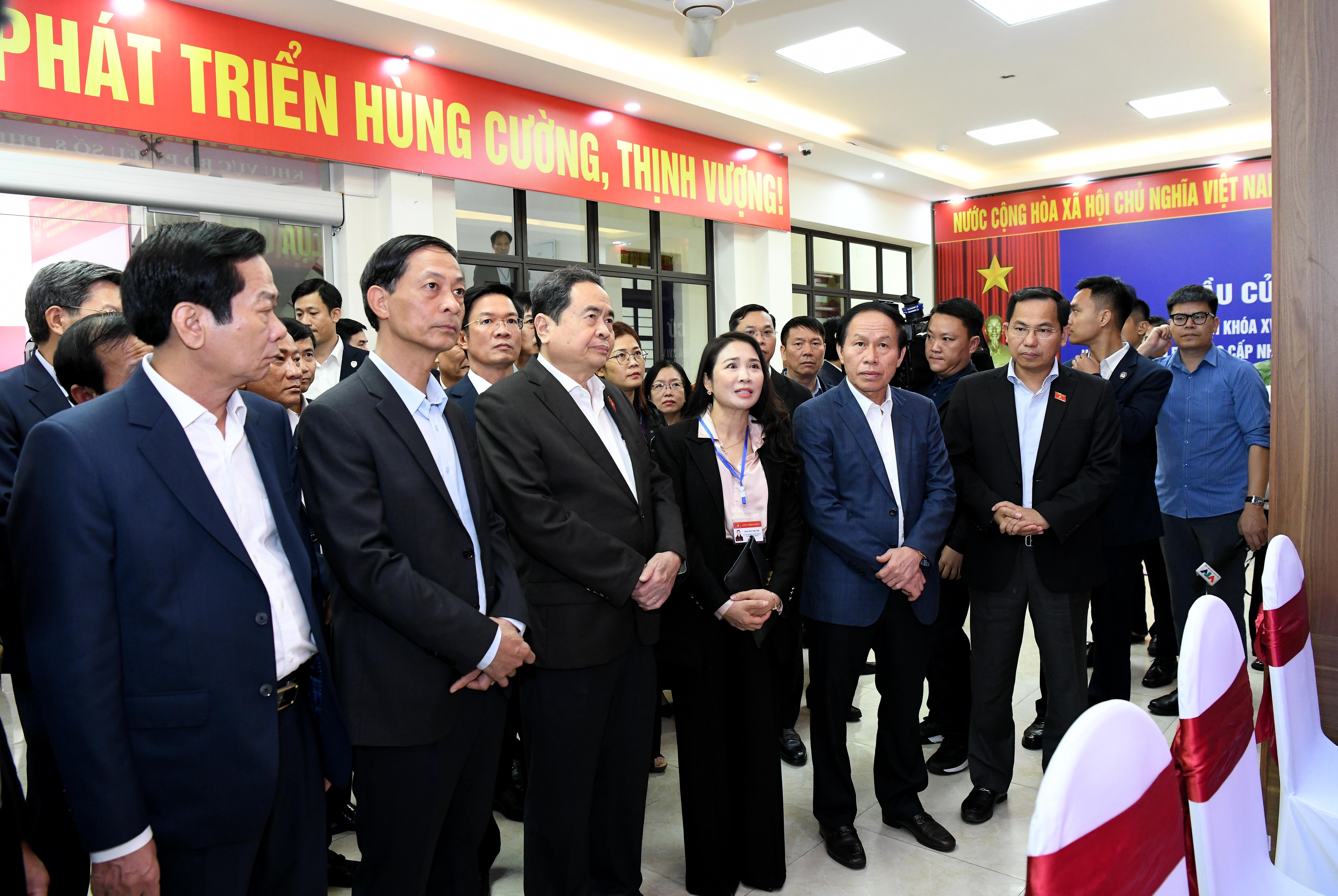 ctqh-kiem-tra-cong-tac-bau-cu-tai-diem-bau-cu-so.-8-phuong-hai-an-tp-hai-phong.dsc_1379(1).jpg