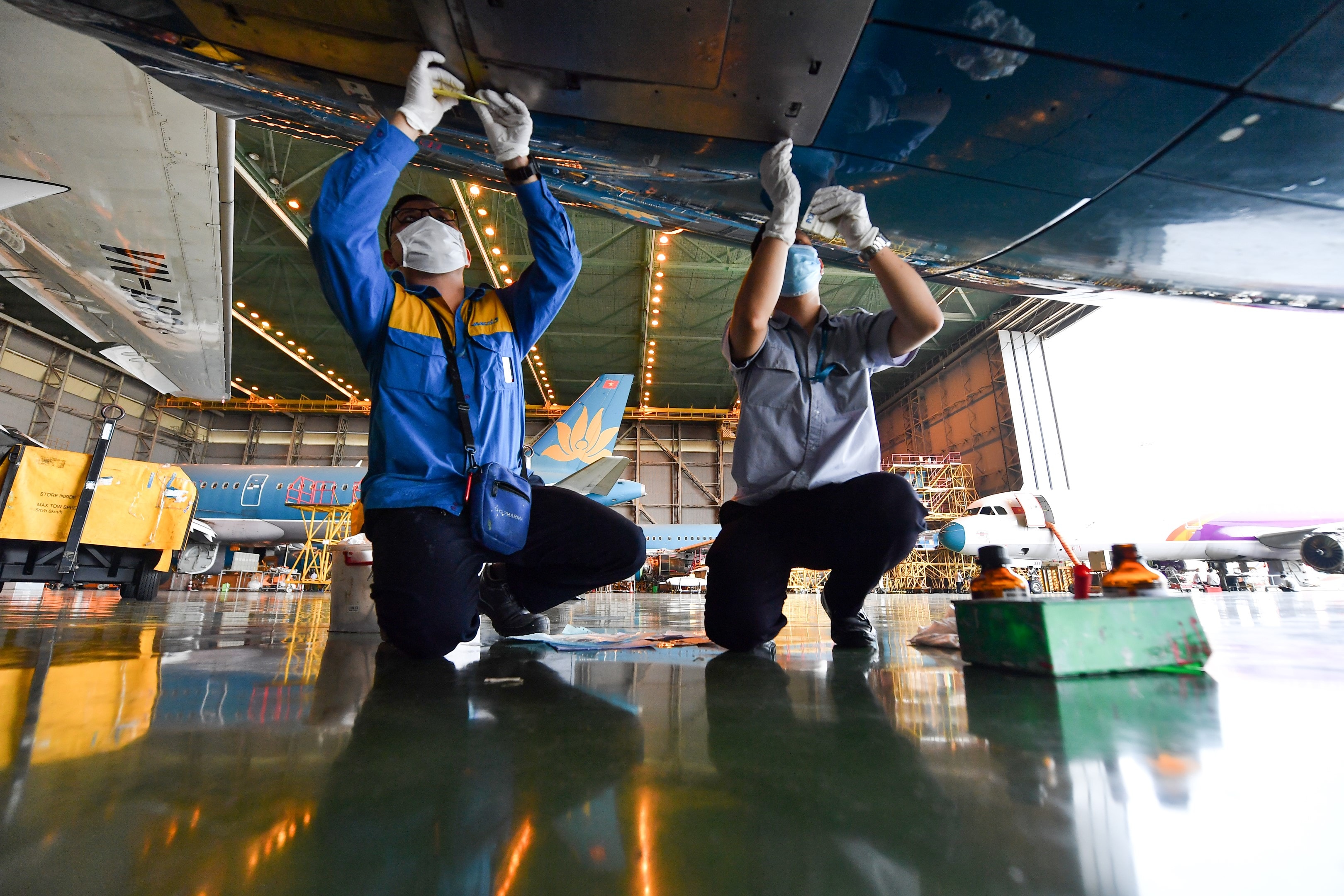 3. Công tác bảo dưỡng, kiểm tra kỹ thuật đội tàu bay được thực hiện nghiêm ngặt trong suốt mùa cao điểm
