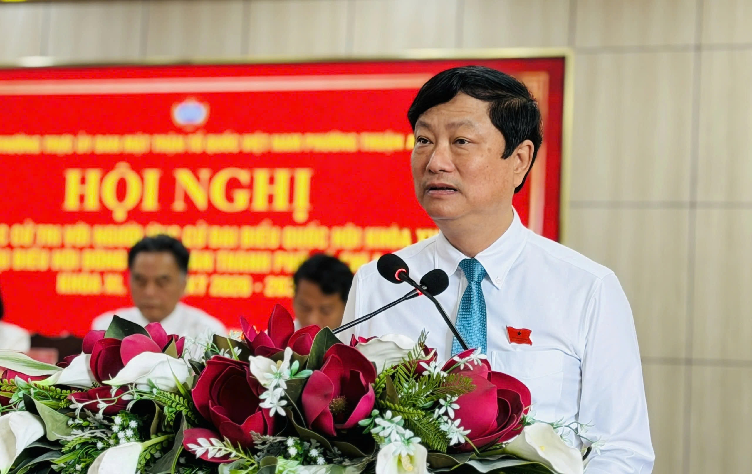 Chủ tịch HĐND TP. Hồ Chí Minh Võ Văn Minh phát biểu tại buổi tiếp xúc cư