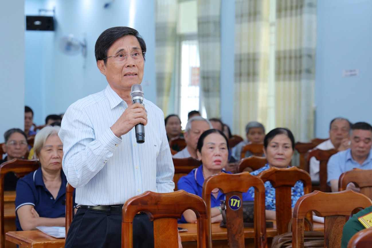 Cử tri Lê Minh Hồng kỳ vọng sự kết hợp giữa Petrovietnam doanh nghiệp hàng đầu đất nước với TP Hồ Chí Minh địa phương có đóng góp ngân sách lớn nhất cả nước sẽ tạo ra động lực phát triển mới cho đất nước.
