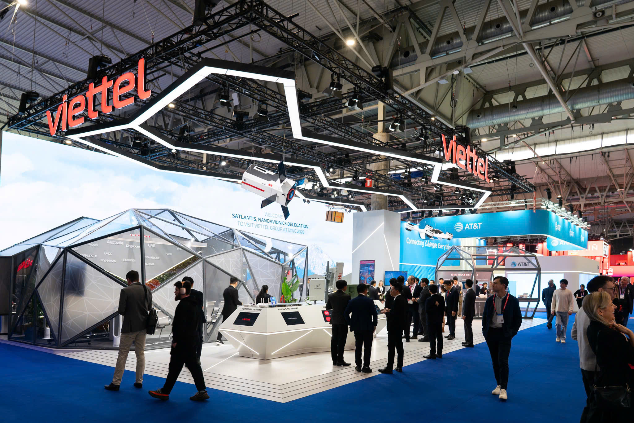 Toan canh gian hang Viettel tai MWC Barcelona 2026 (2)