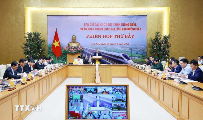 ttxvn-0303-thu-tuong-du-an-quan-trong-quoc-gia-nganh-duong-sat-4.jpg