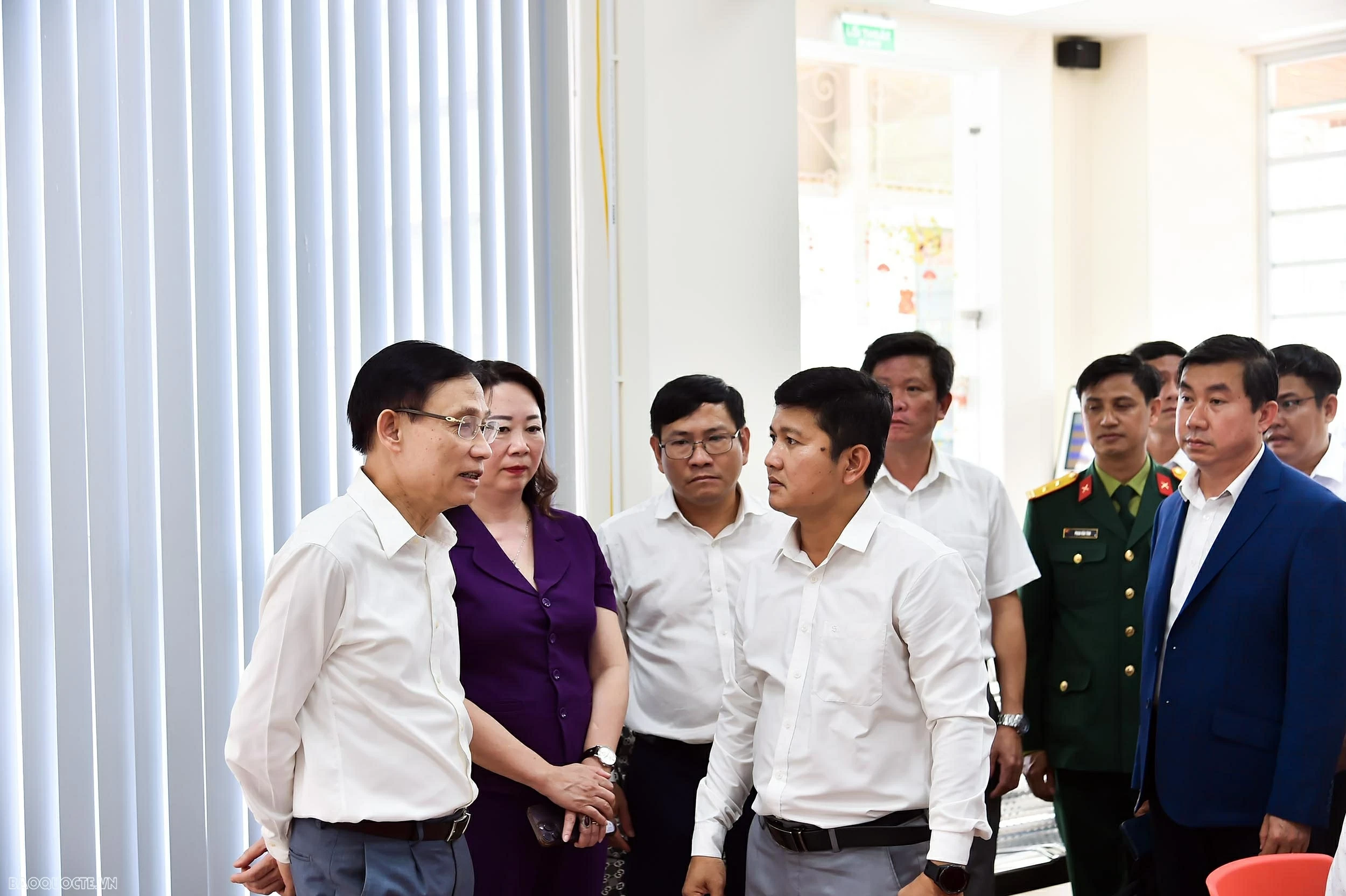 Ủy viên Bộ Chính trị, Bộ trưởng Ngoại giao Lê Hoài Trung tiếp xúc cử tri tại thành phố Huế