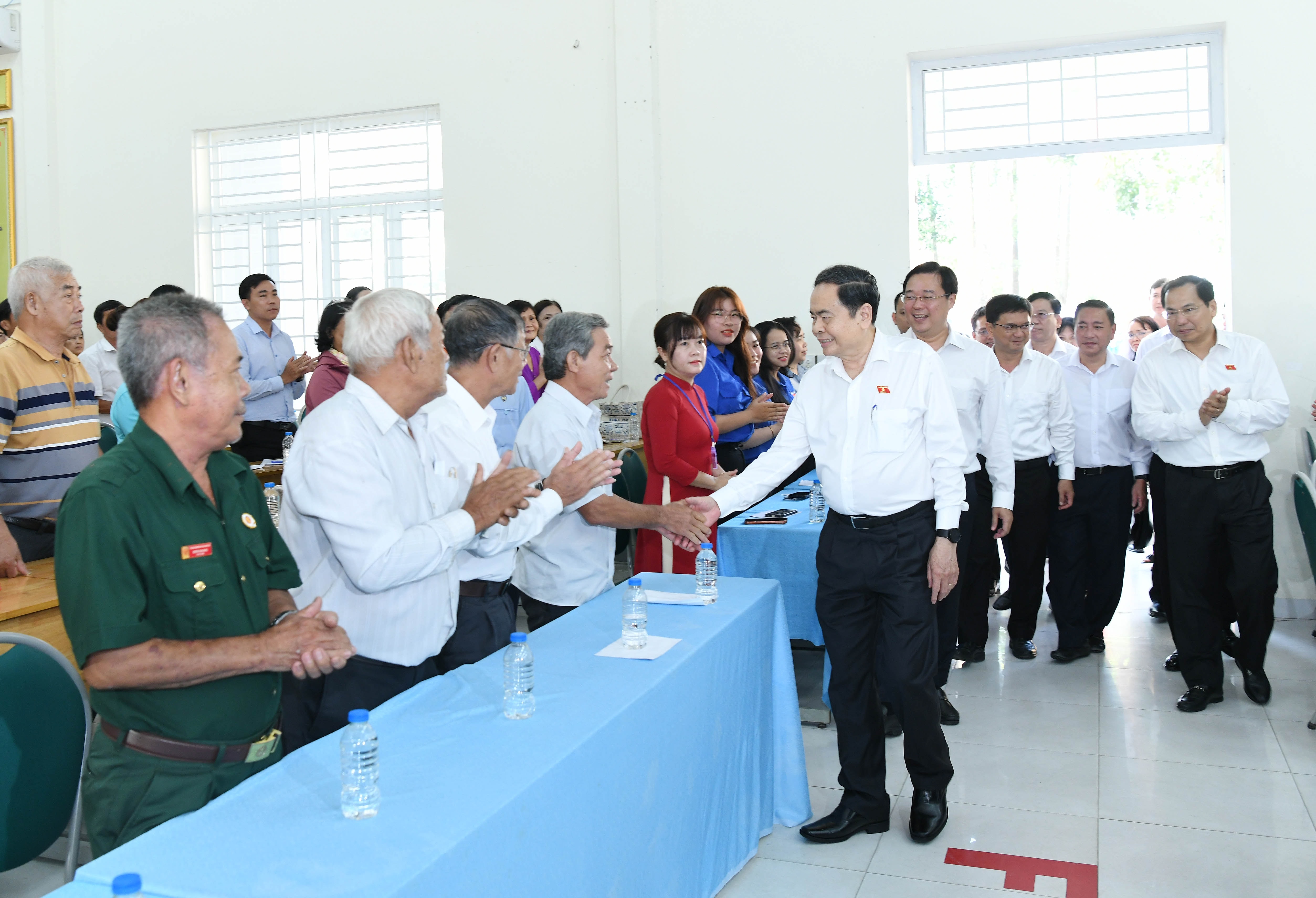 CTQH đến tham dự cuộc tiếp xúc cử tri xã An Nhơn Tây.DSC_2145