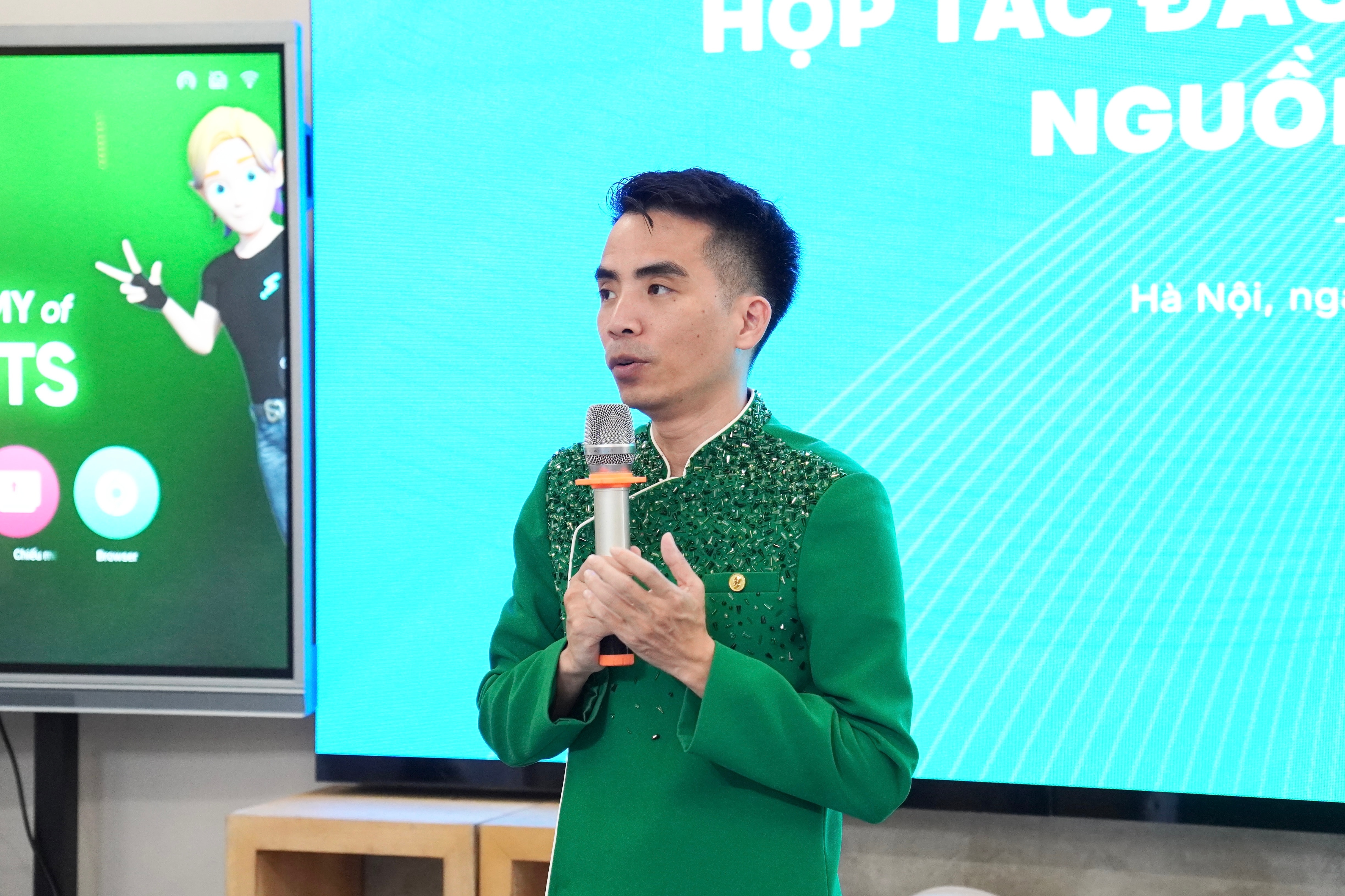 Ông Trần Toản – Nhà sáng lập, Chủ tịch Hội đồng Quản trị Tập đoàn Phoenix Universal chia sẻ.
