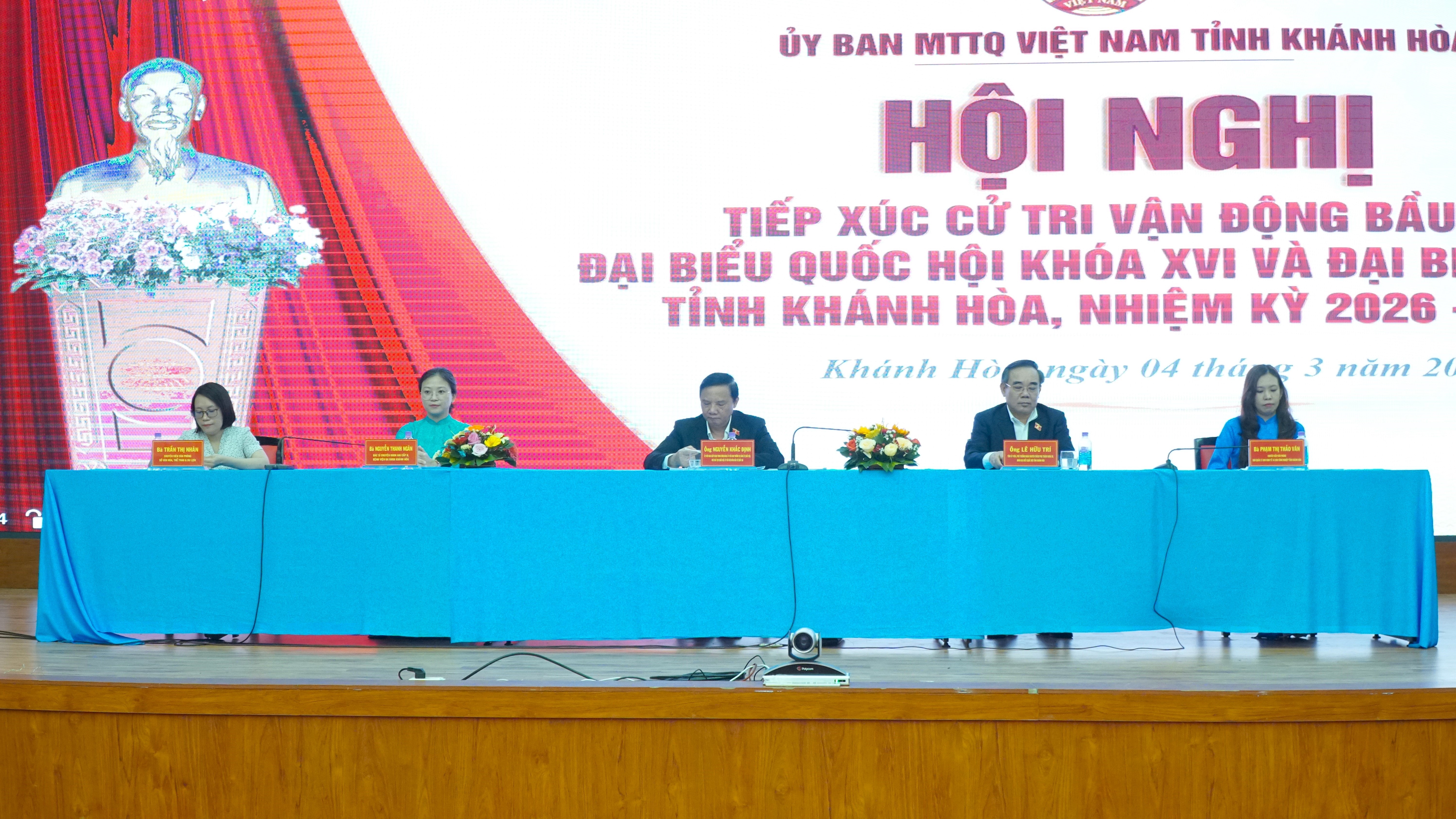 Người ứng cử ĐBQH khóa XVI tiếp xúc cử tri tại Đơn vị bầu cử số 2