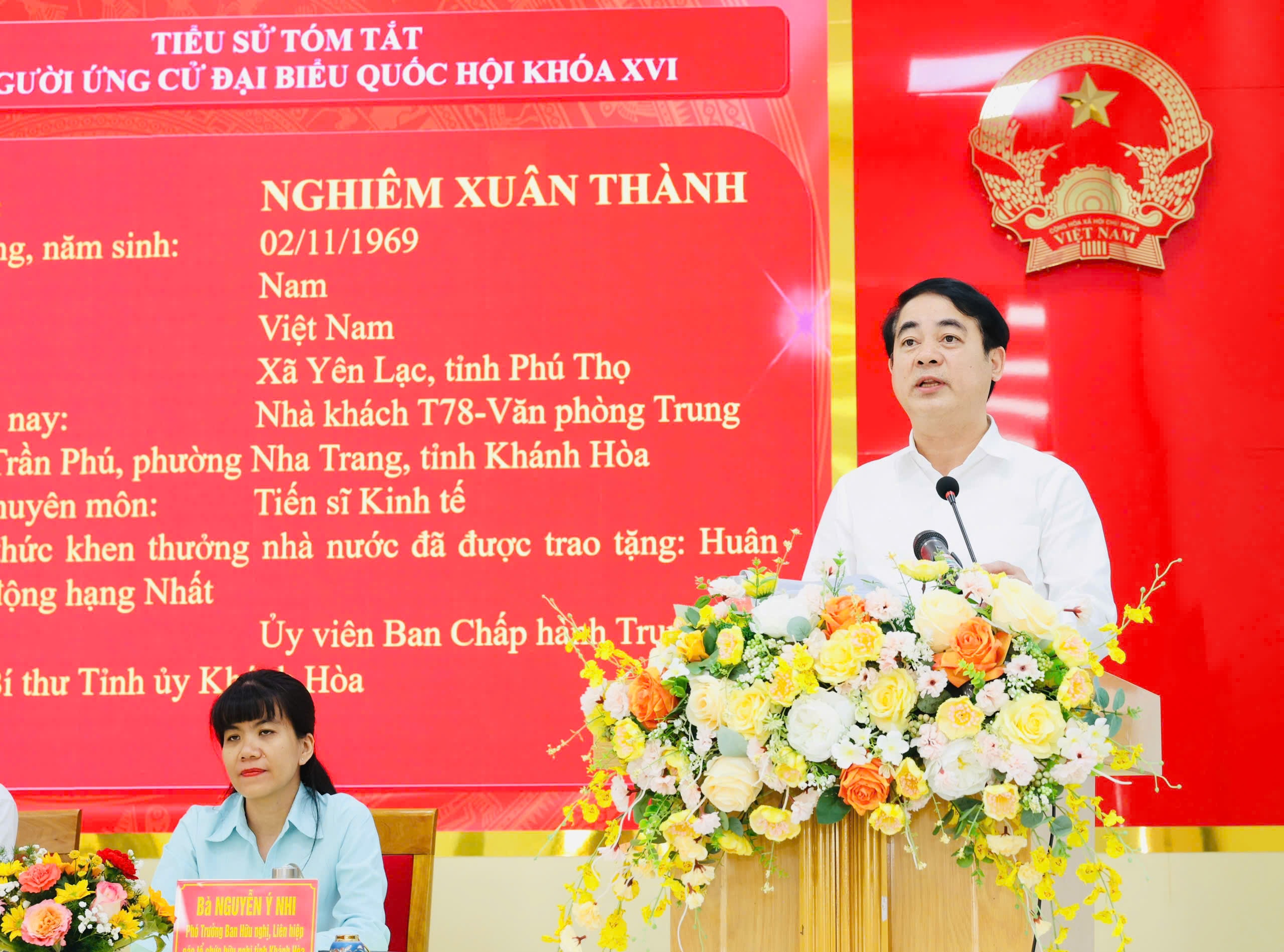 Bí thư Tỉnh ủy Nghiêm Xuân Thành trình bày chương trình hành động tại hội nghị