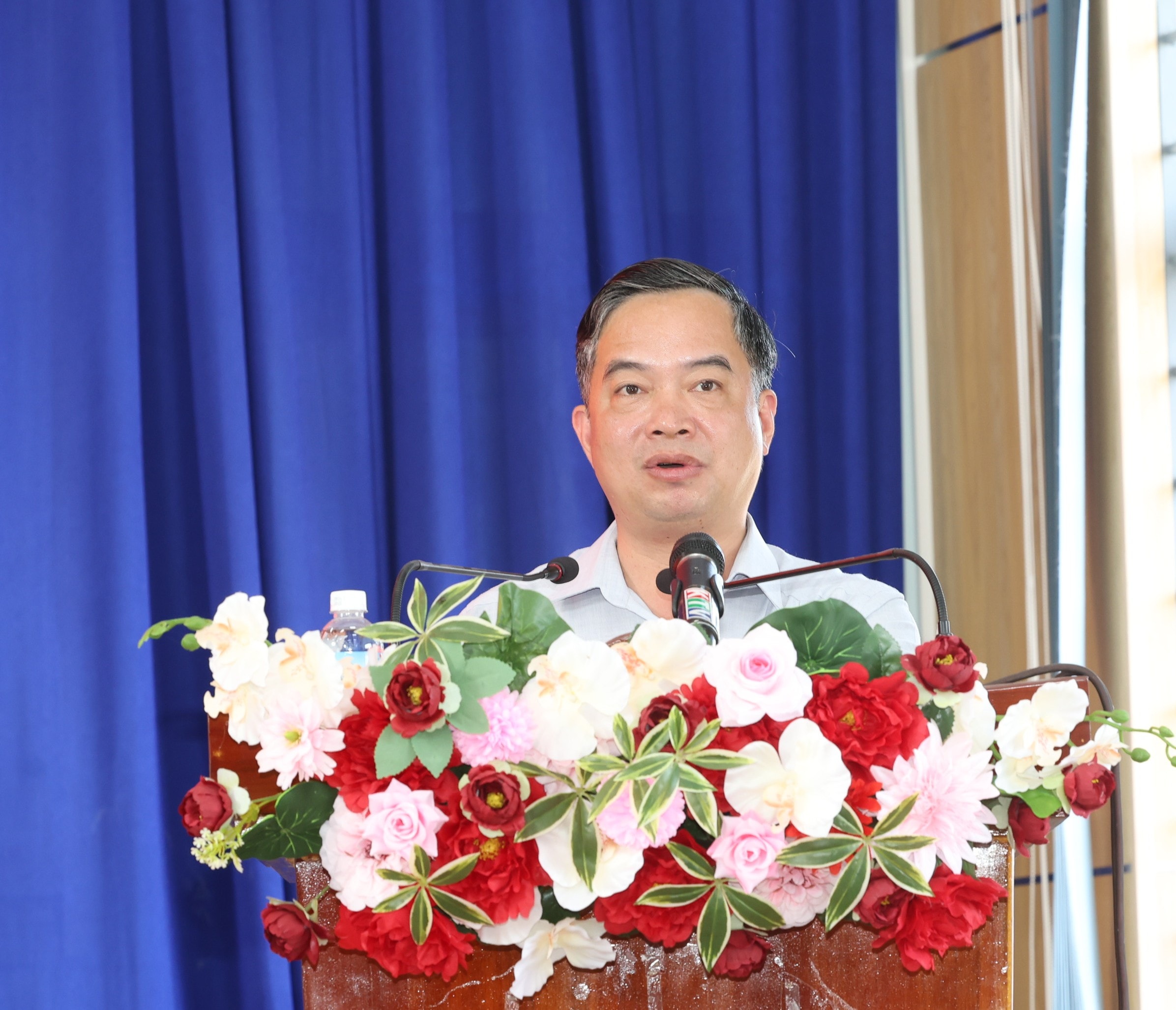 Nguyen Huu Phuoc, sekreterare för partikommittén och chef för Khanh Hoa provinsiella polis, presenterade handlingsplanen vid konferensen.
