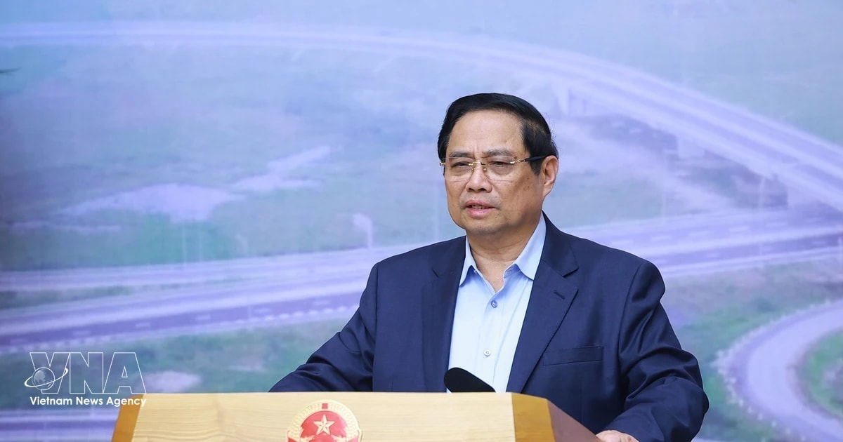 Prime Minister Pham Minh Chinh speaks at the 24th meeting of the State Steering Committee for key national transport projects (Photo: VNA)