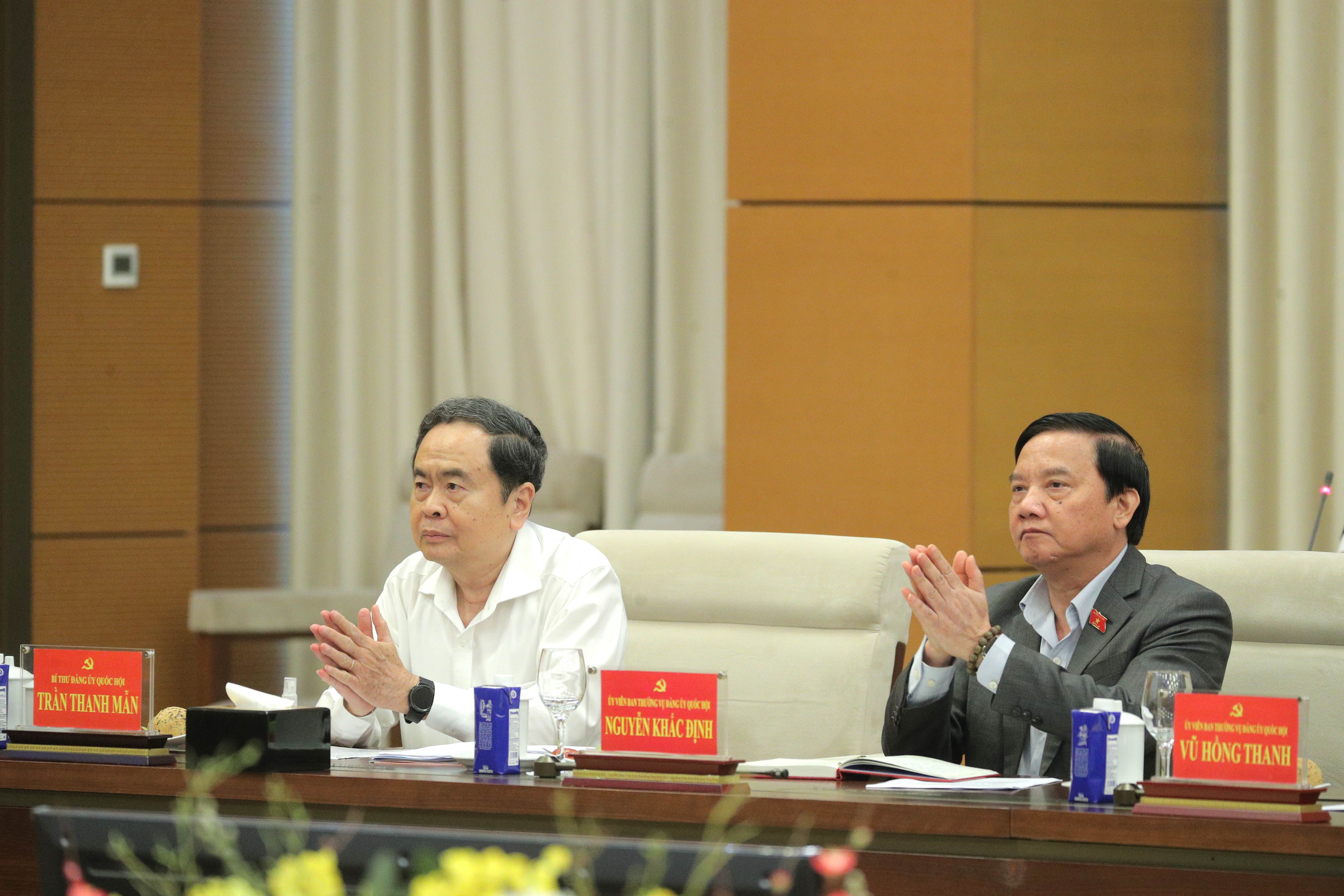 Các đại biểu dự 6