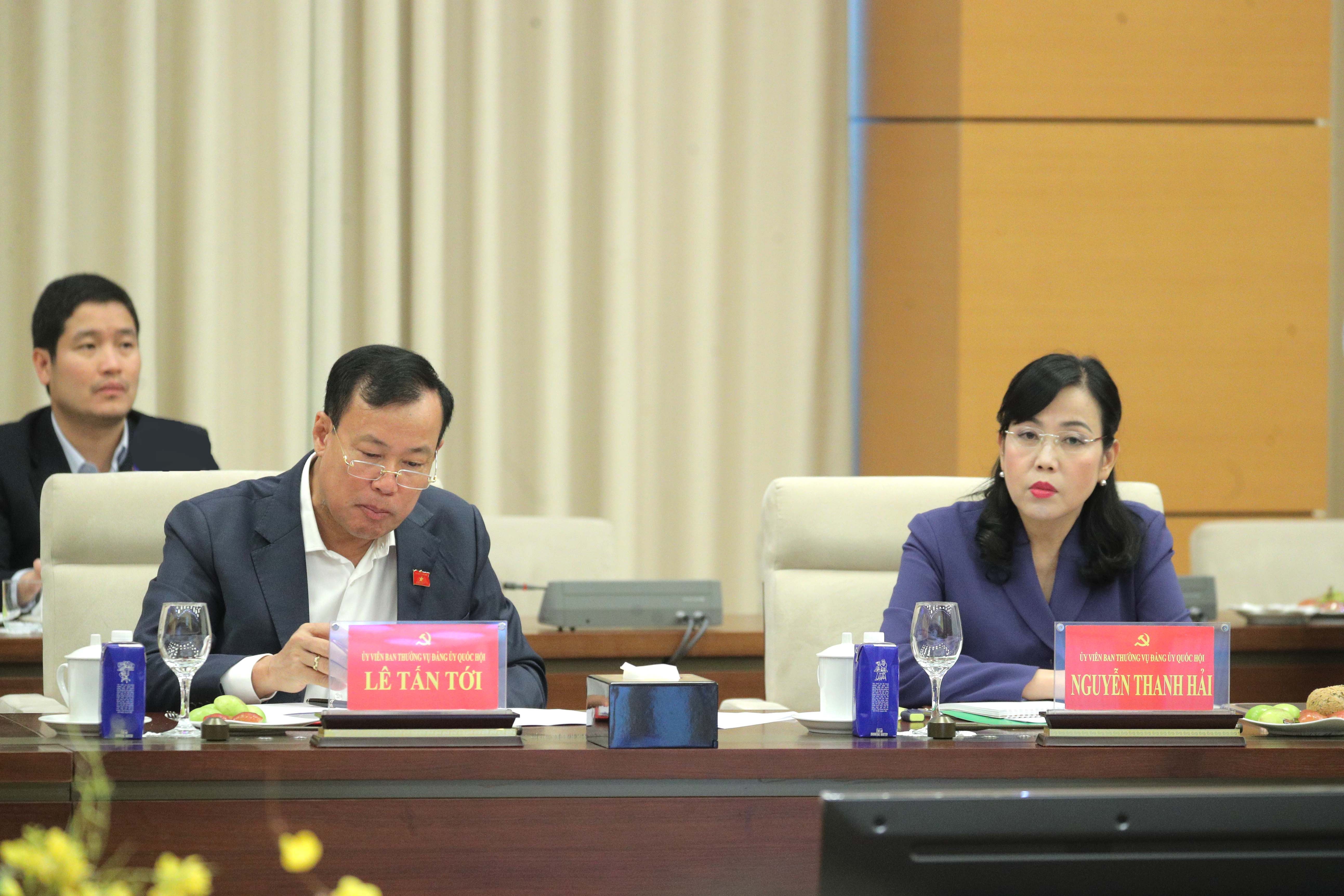 Các đại biểu dự 8