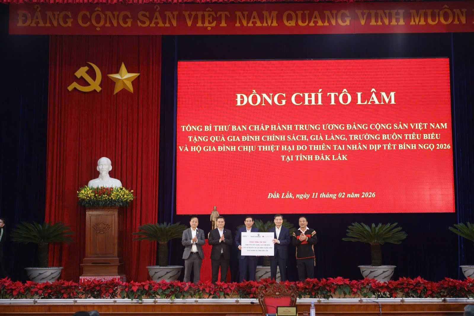 Dau an VCB tren hanh trinh phung su cong dong_anh 2