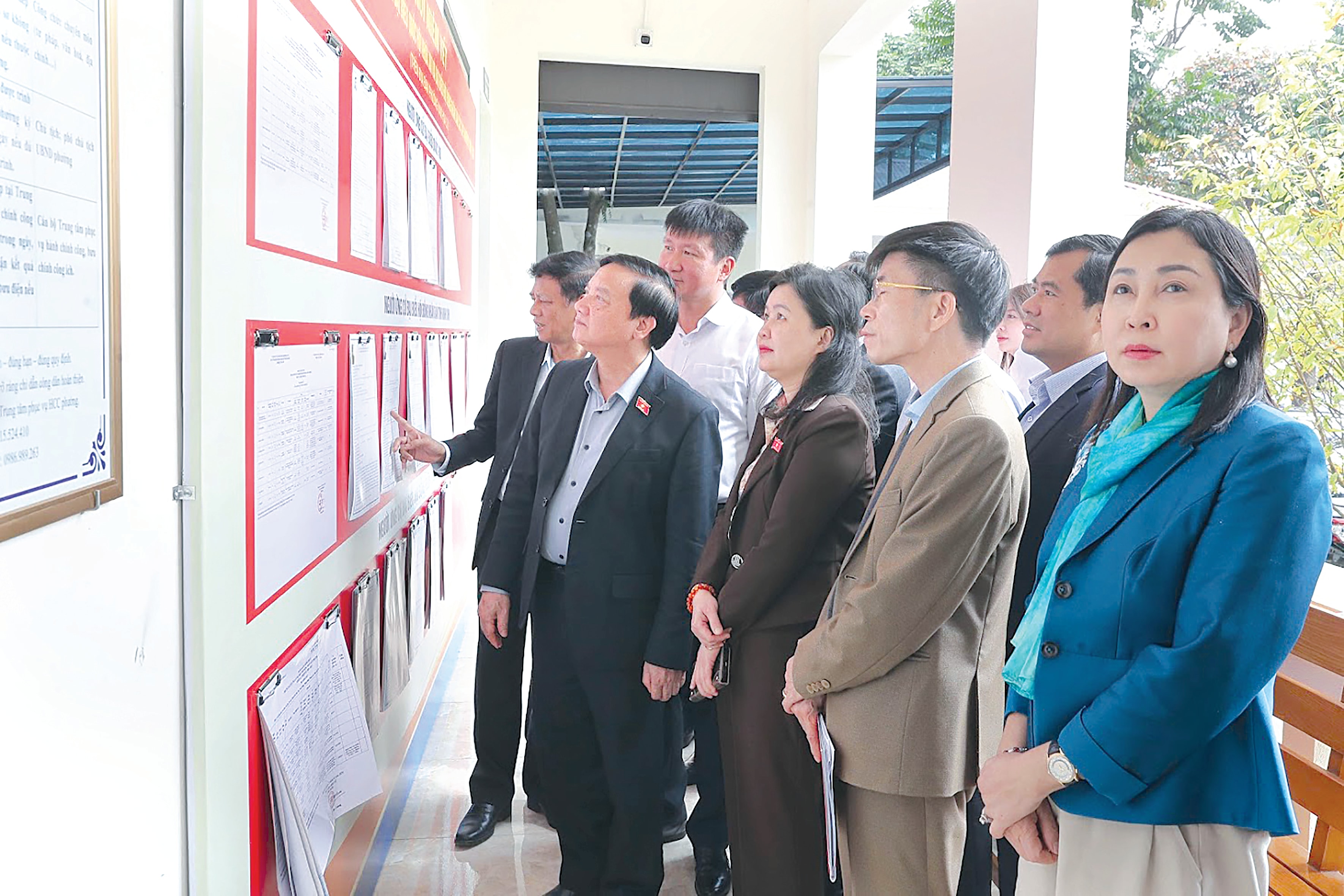 Phó Chủ tịch Quốc hội Nguyễn Khắc Định kiểm tra, giám sát tại phường Nam Hoa Lư, tỉnh Ninh Bình 1
