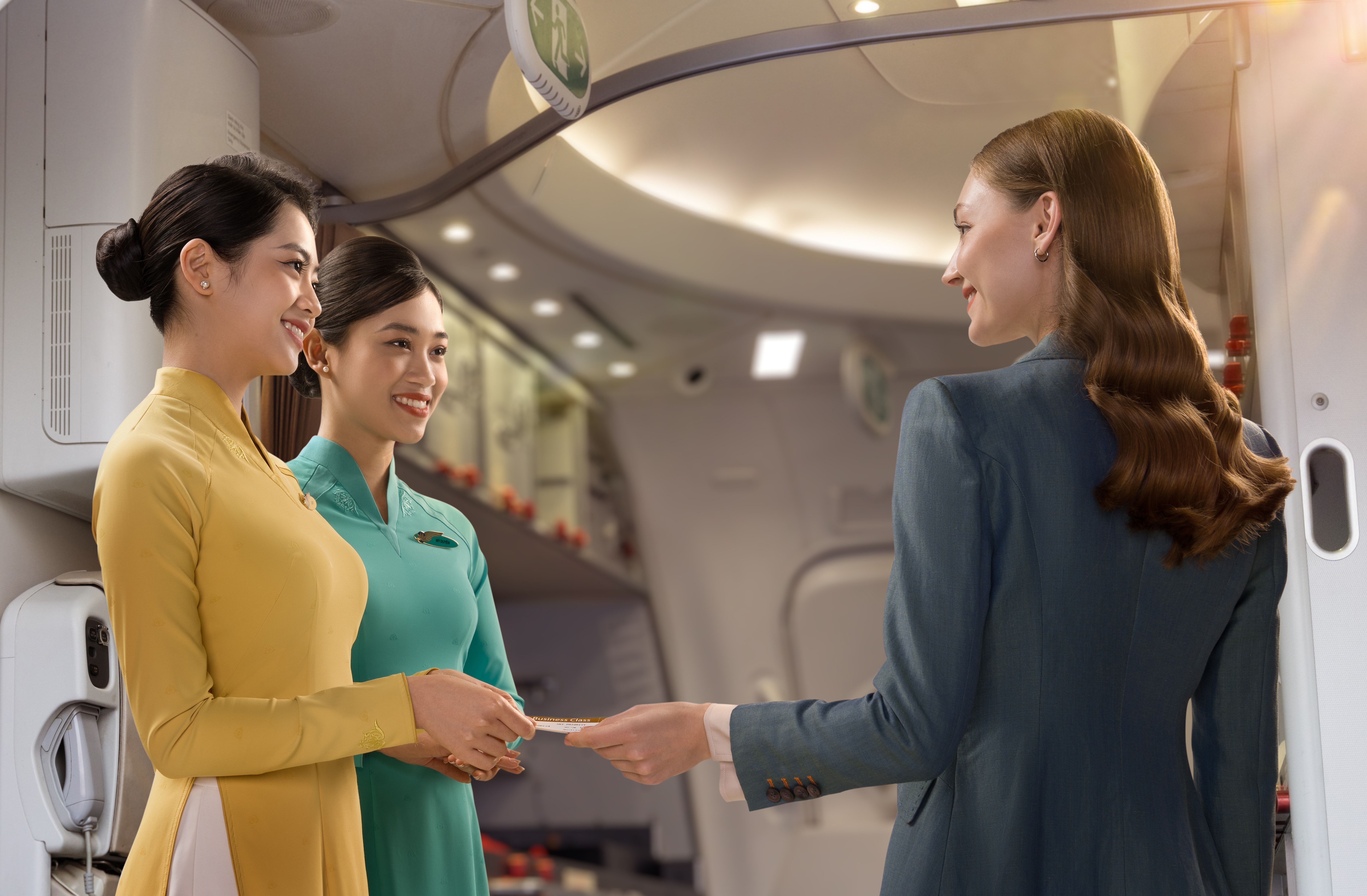 Vietnam Airlines chú trọng phát triển nguồn nhân lực chất lượng cao với kỹ năng số, ngoại ngữ và tác phong dịch vụ chuyên nghiệp.