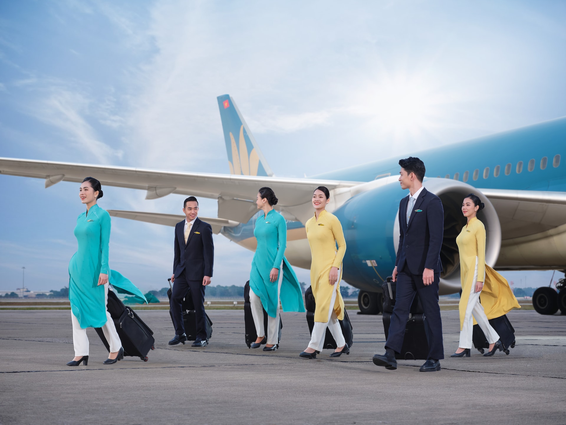 Với kế hoạch tuyển dụng hơn 1.200 tiếp viên trong năm 2026, Vietnam Airlines mở ra cánh cửa sự nghiệp hấp dẫn cho lao động trẻ.