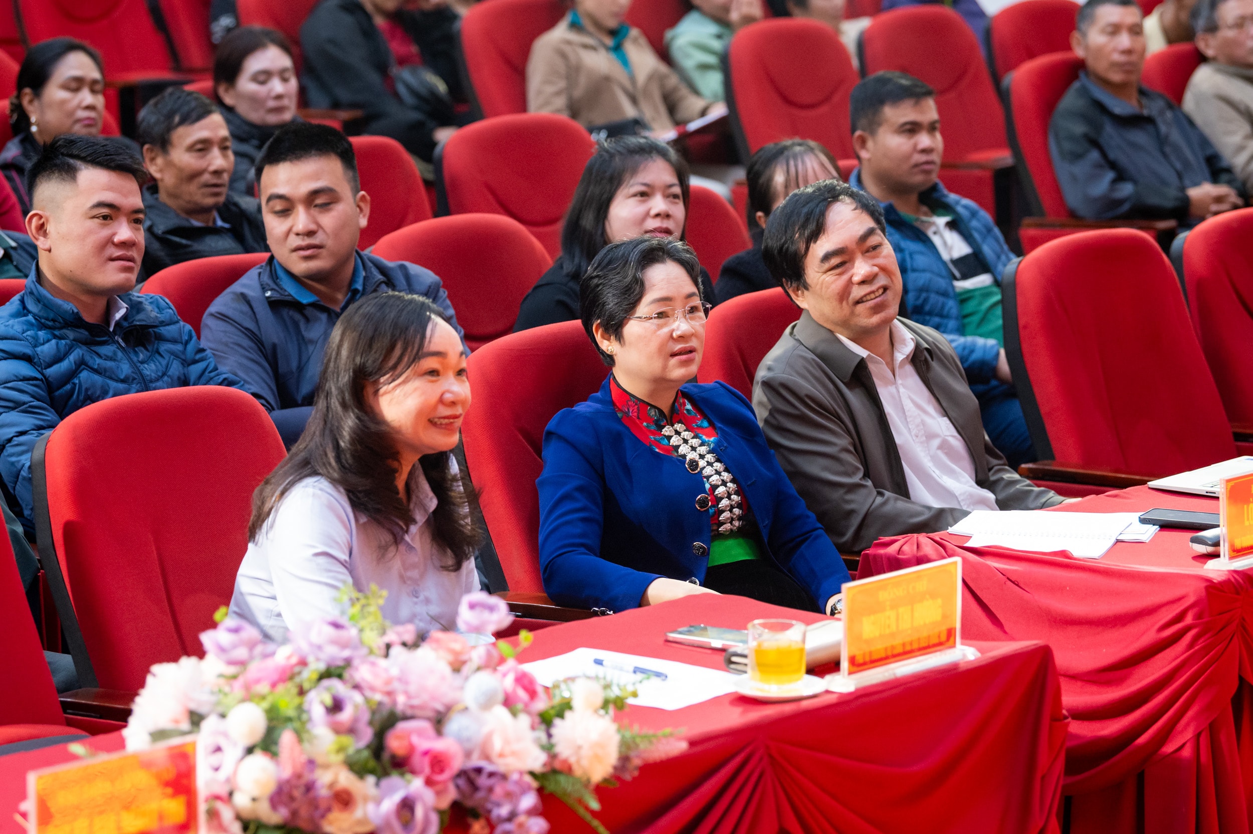 Cử tri tham dự hội nghị