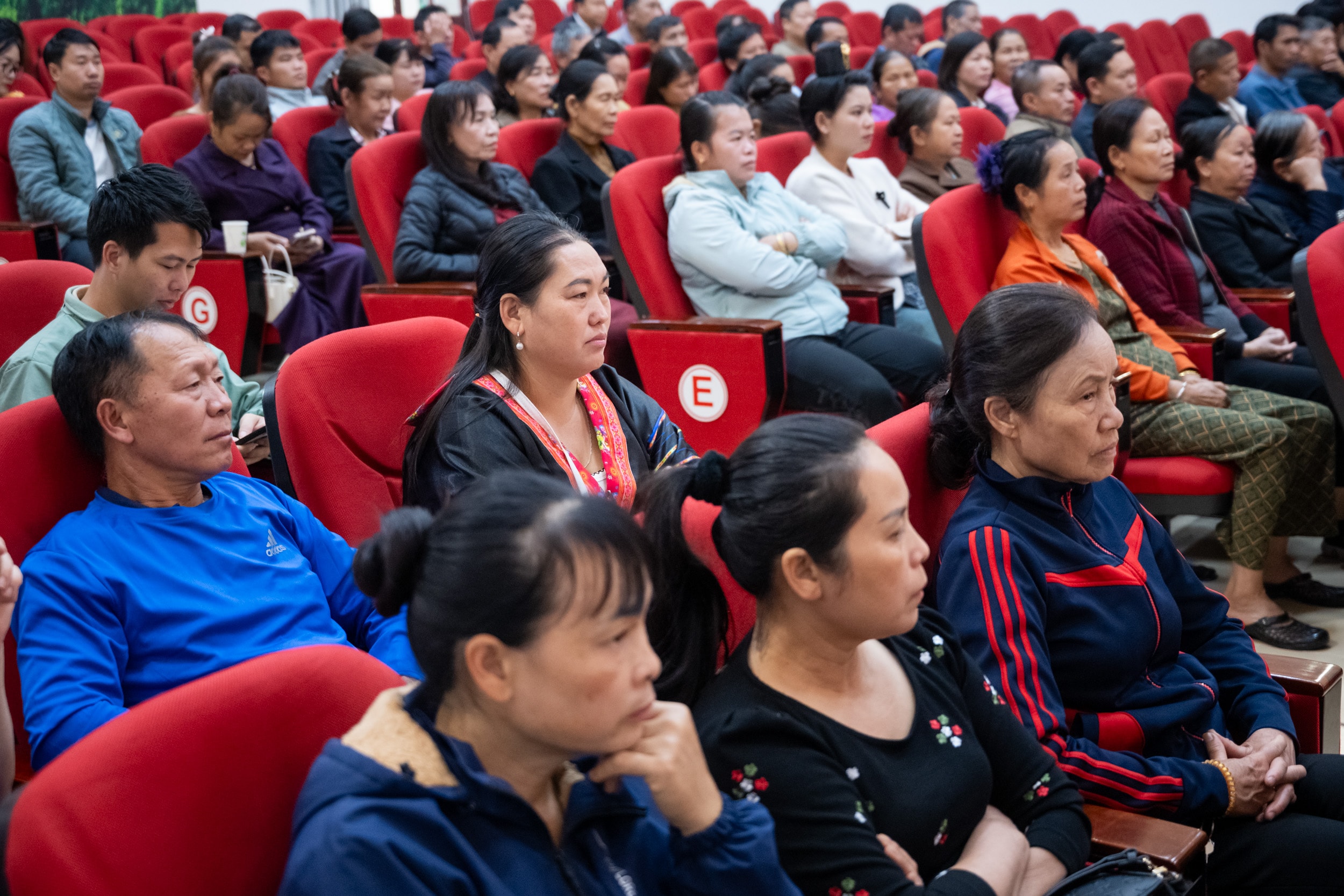 Cử tri tham dự hội nghị