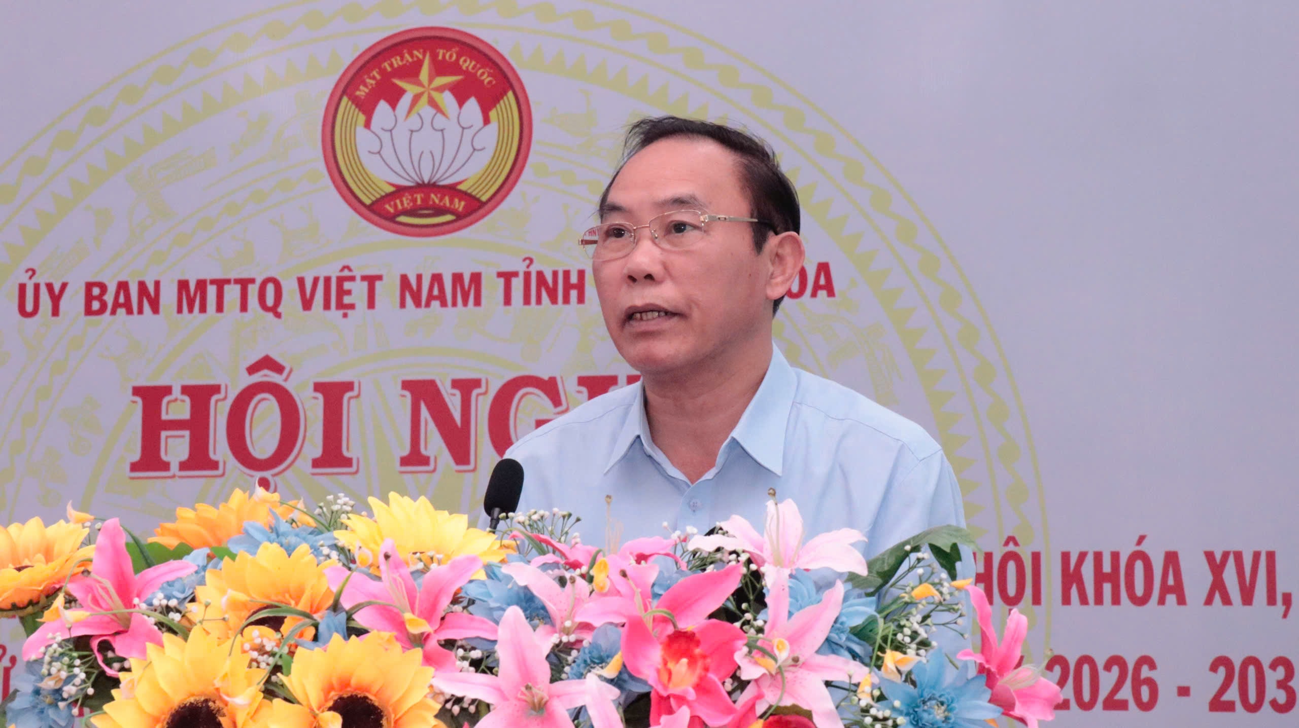 Thứ trưởng Bộ Nông nghiệp và Môi trường, Phó Chủ tịch Hội Thủy sản Việt Nam Phùng Đức Tiến trình bày chương trình hành động