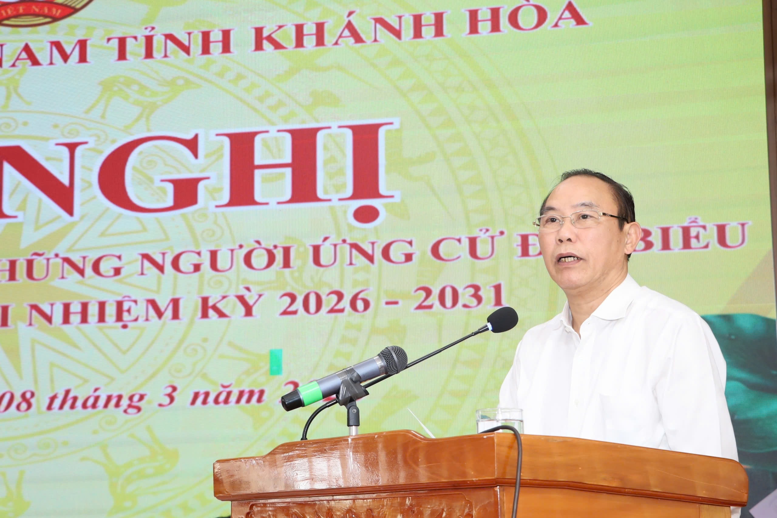 Thứ trưởng Bộ Nông nghiệp và Môi trường, Phó Chủ tịch Hội Thủy sản Việt Nam Phùng Đức Tiến trình bày chương trình hành động