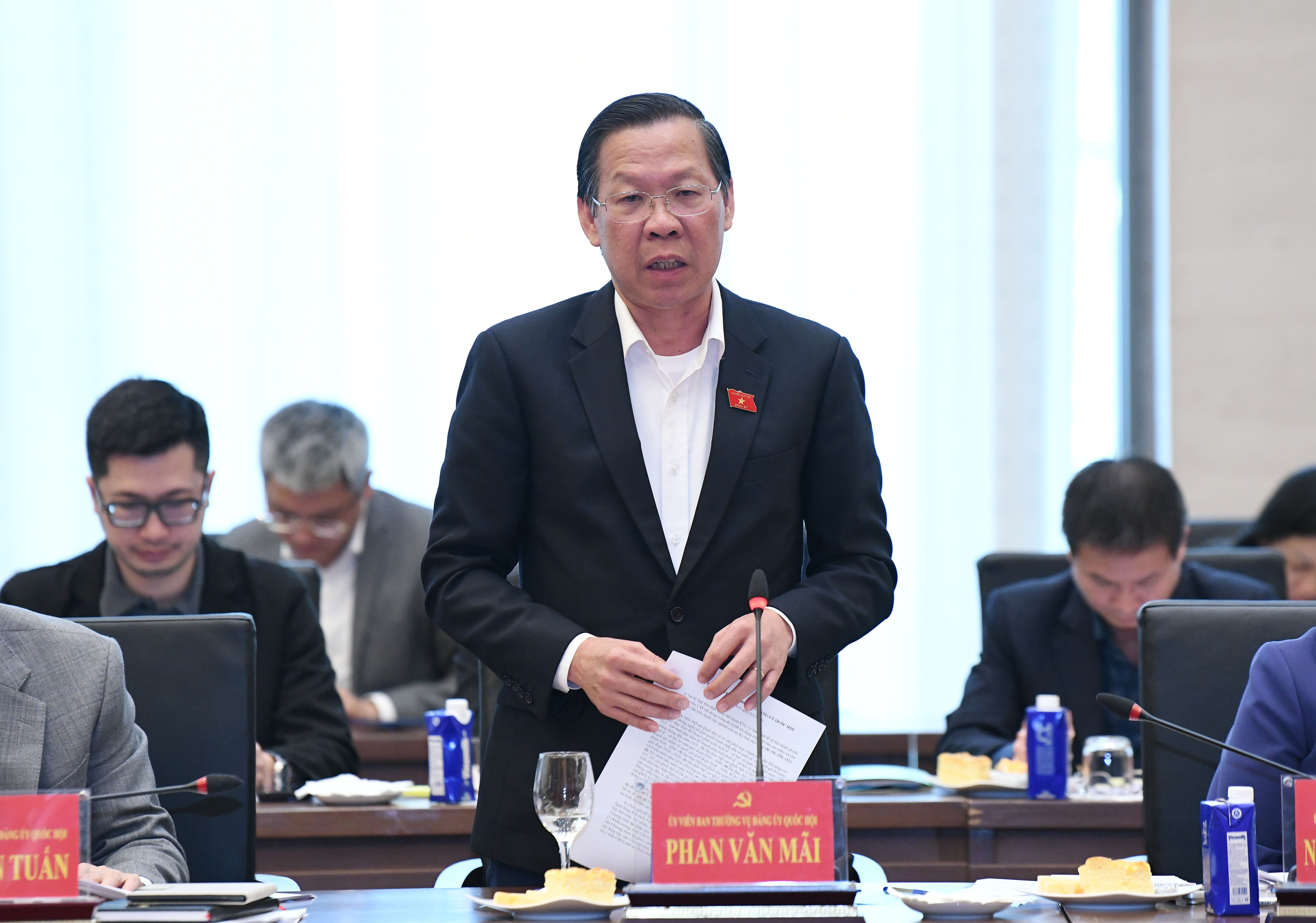 Chủ nhiệm Ủy ban Kinh tế và Tài Chính Phan Văn Mãi