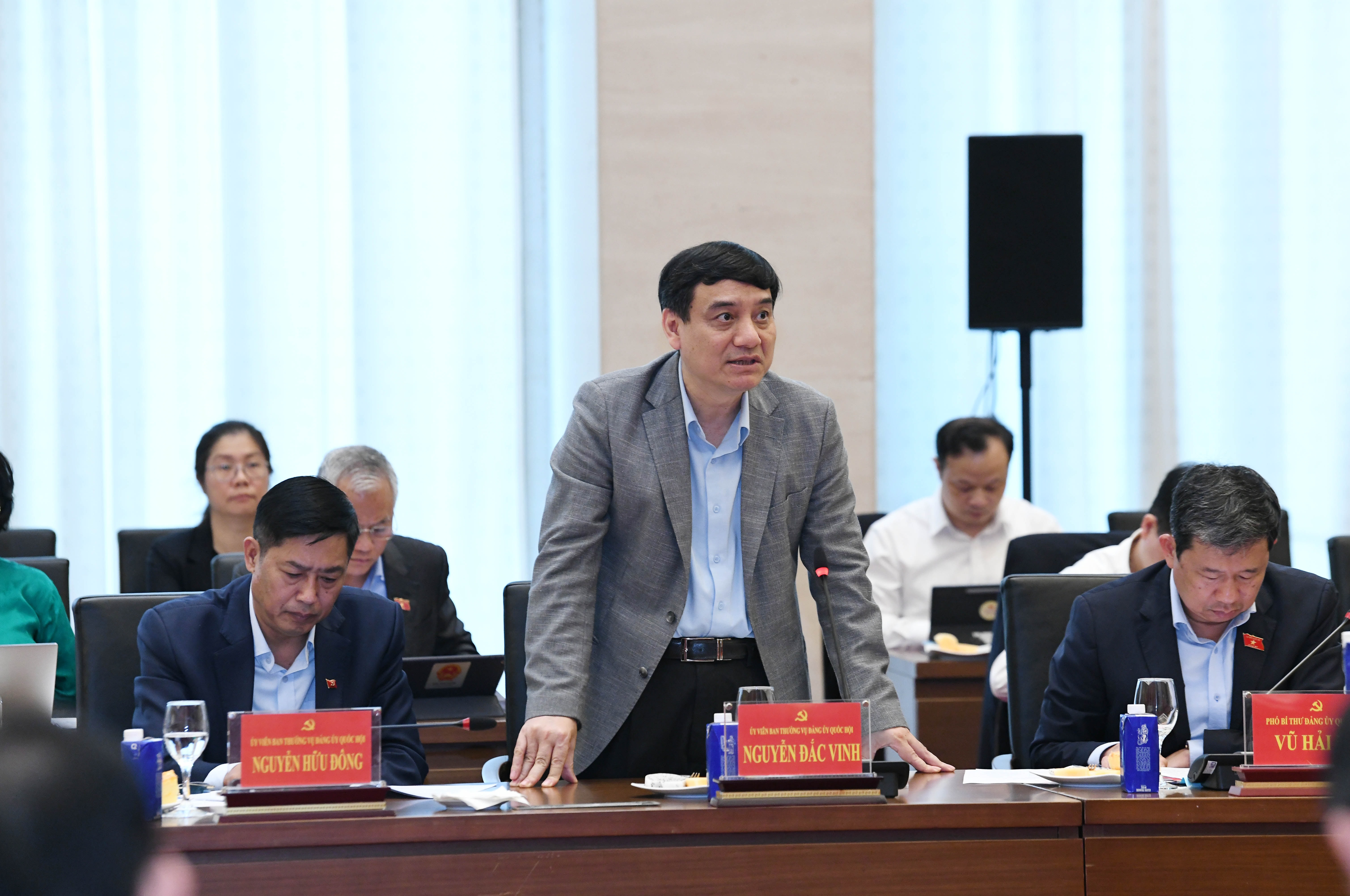 Chủ nhiệm Ủy ban Văn hóa Xã hội Nguyễn Đắc Vinh