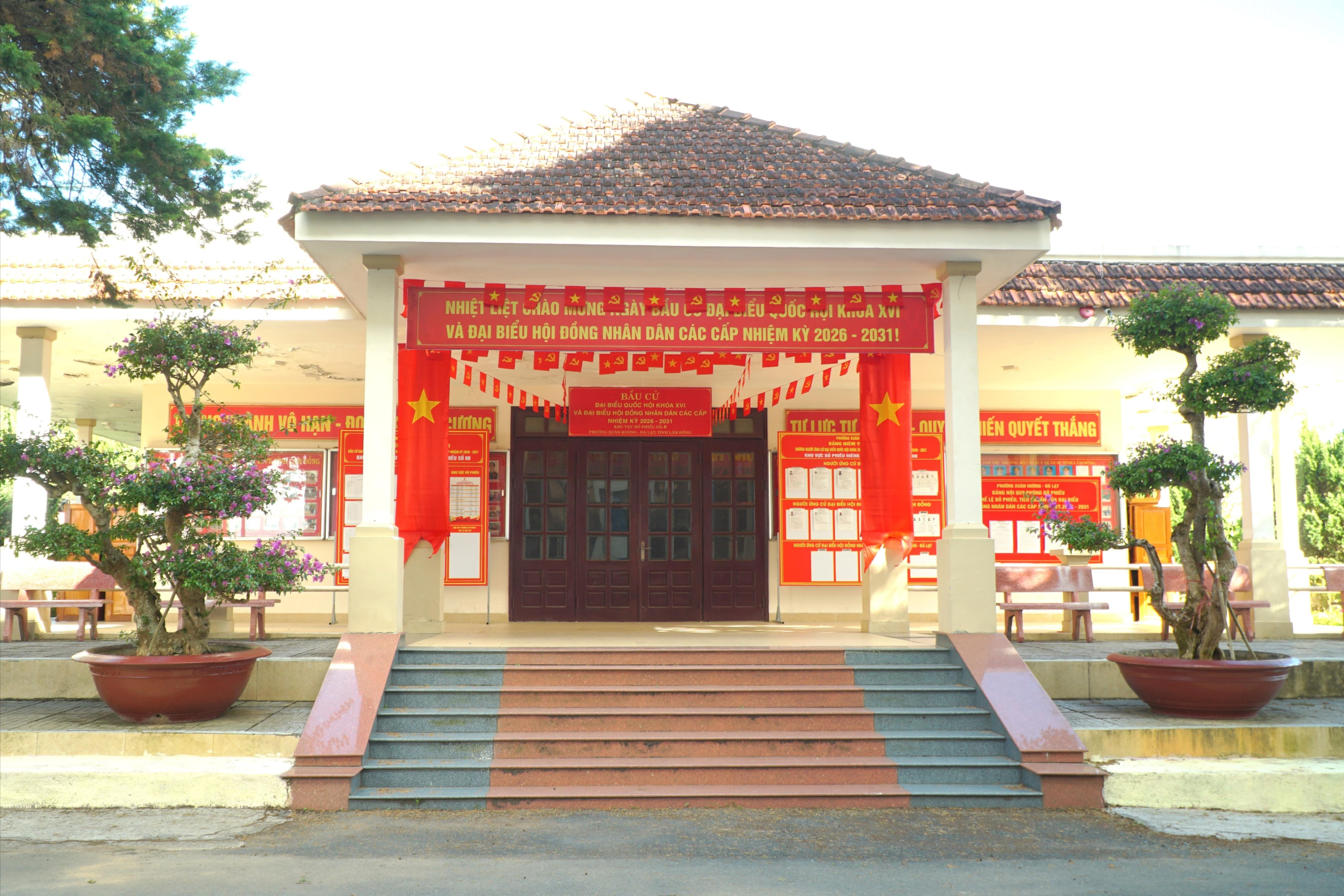 Khu vực bầu cử số 8, phường Xuân Hương - Đà Lạt, tỉnh Lâm Đồng 