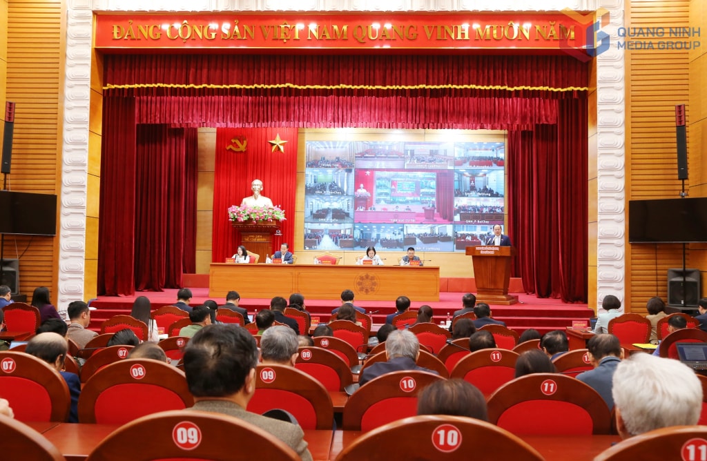 Quang cảnh hội nghị tiếp xúc cử tri tại Đơn vị bầu cử số 2, tỉnh Quảng Ninh.