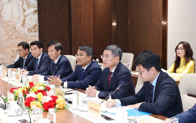 ttxvn-truong-ban-to-chuc-trung-uong-tiep-co-van-dac-biet-lien-minh-nghi-si-huu-nghi-nhat-viet2.jpg