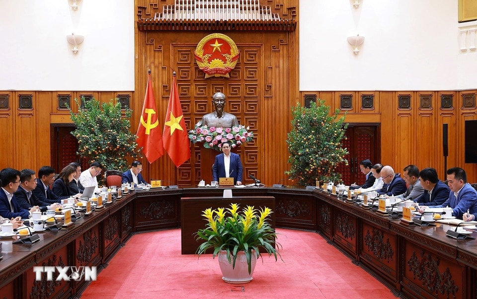 Thủ tướng Phạm Minh Chính chủ trì họp Tổ công tác bảo đảm an ninh năng lượng. (Ảnh: Dương Giang/TTXVN)