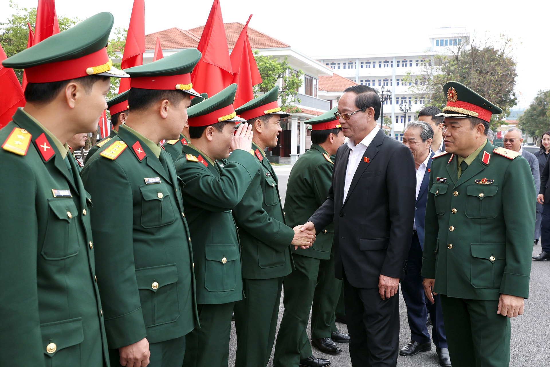 Phó Chủ tịch Quốc hội, Thượng tướng Trần Quang Phương thăm và làm việc tại Bộ Chỉ huy quân sự tỉnh Thanh Hóa