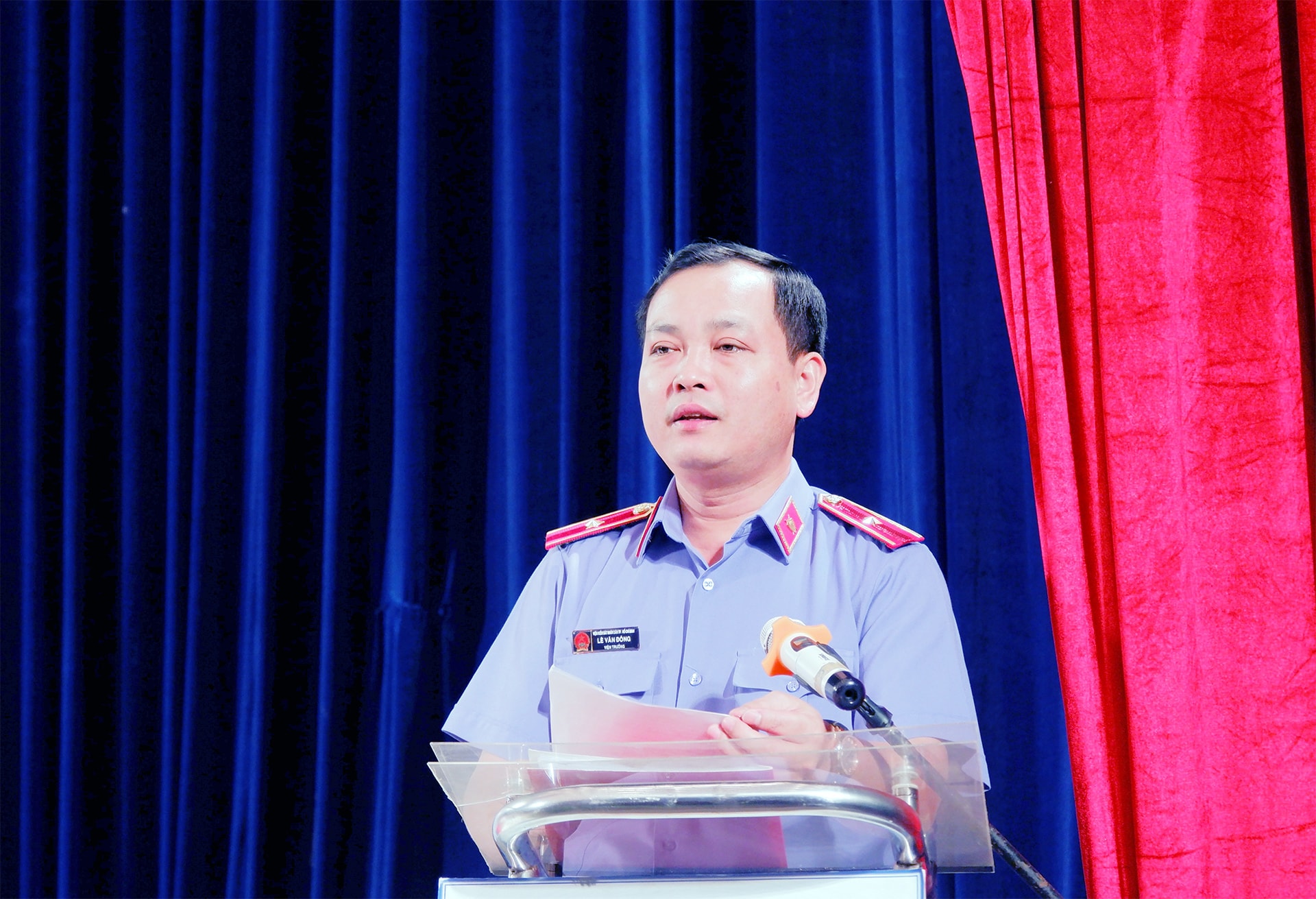 Viện trưởng Viện Kiểm sát Nhân dân TP. Hồ Chí Minh Lê Văn Đông trình bày chương trình hành động