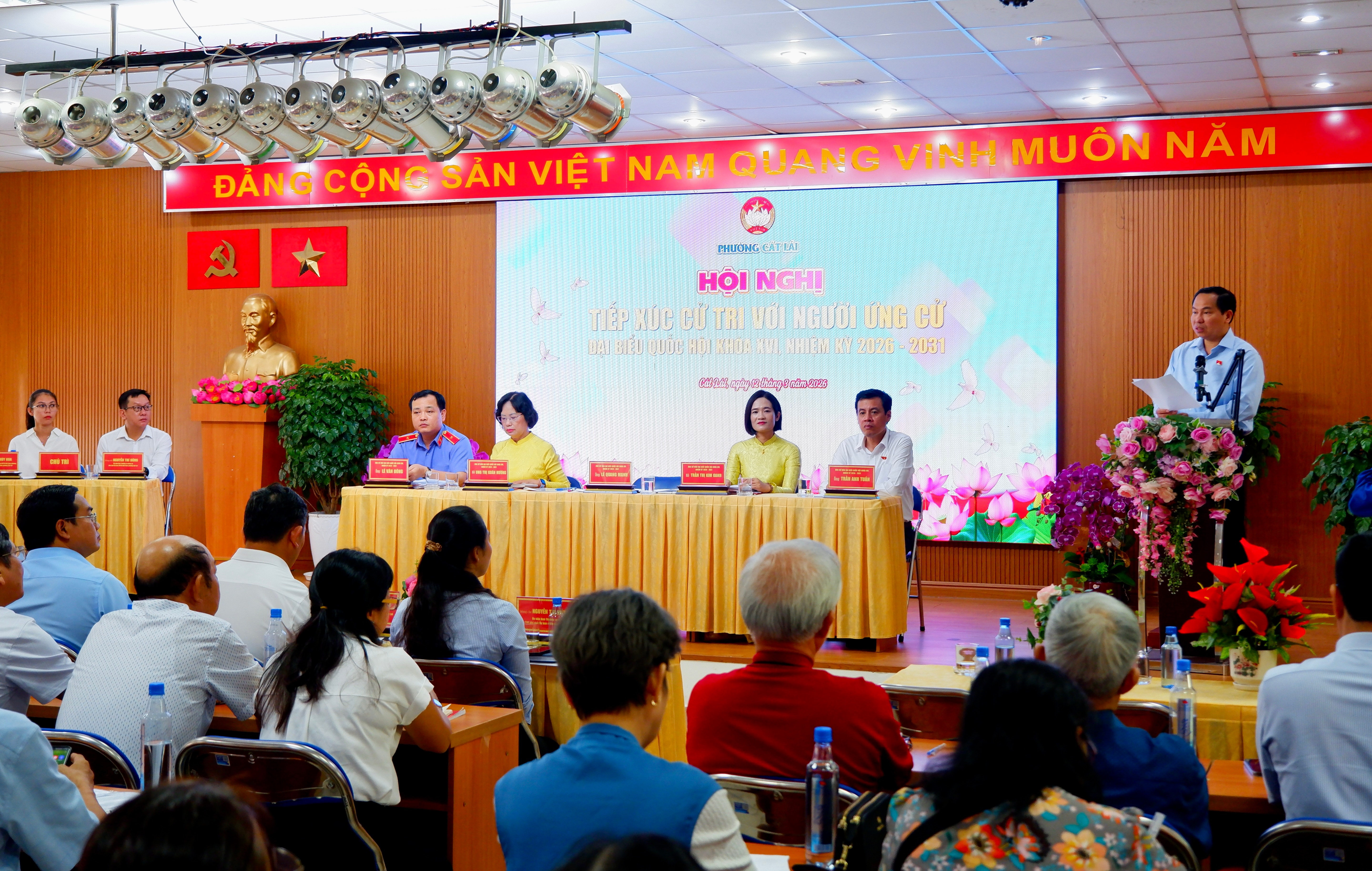 Quang cảnh hội nghị