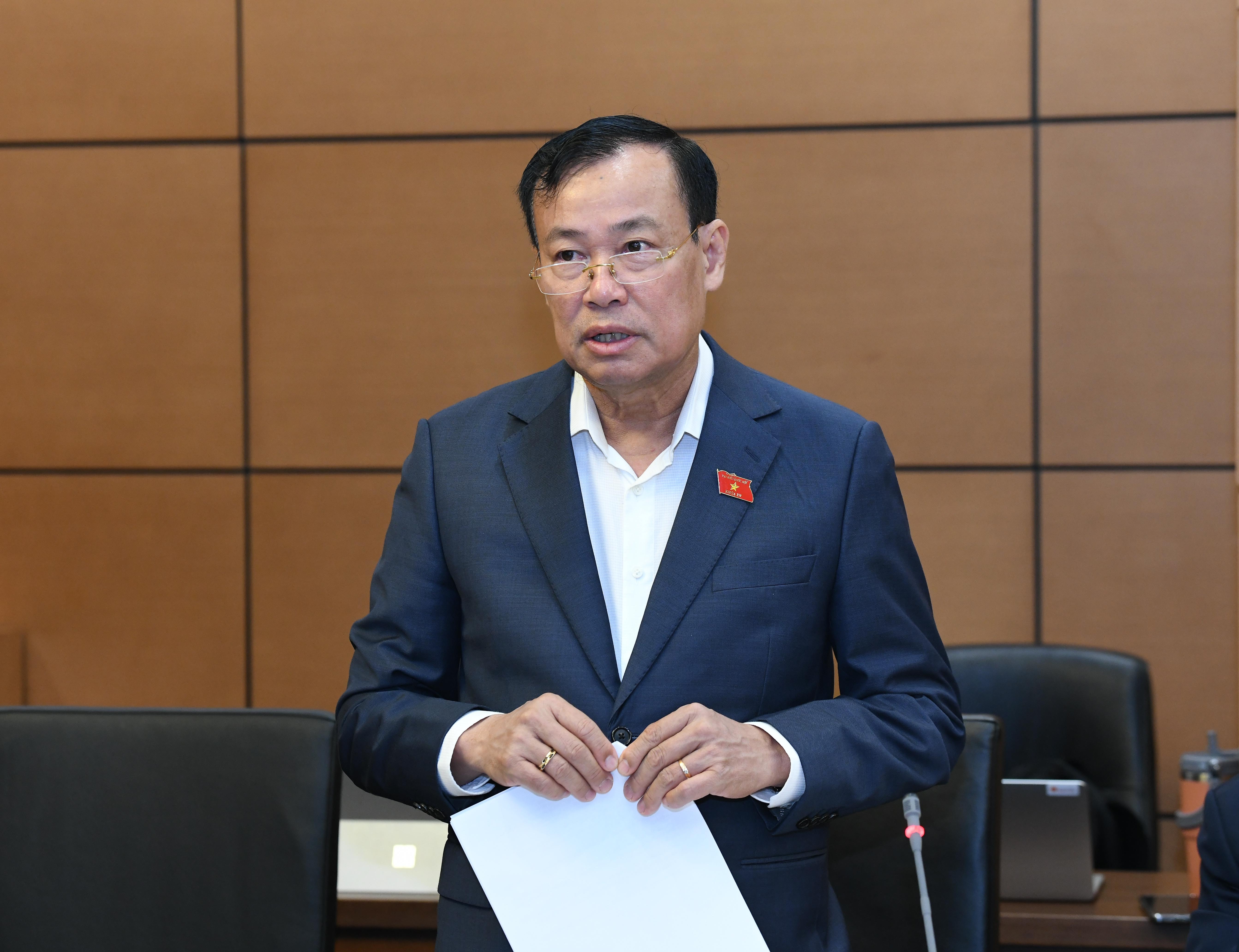 Chủ nhiệm UB QUốc phòng an ninh và đối ngoại Lê Tấn Tới