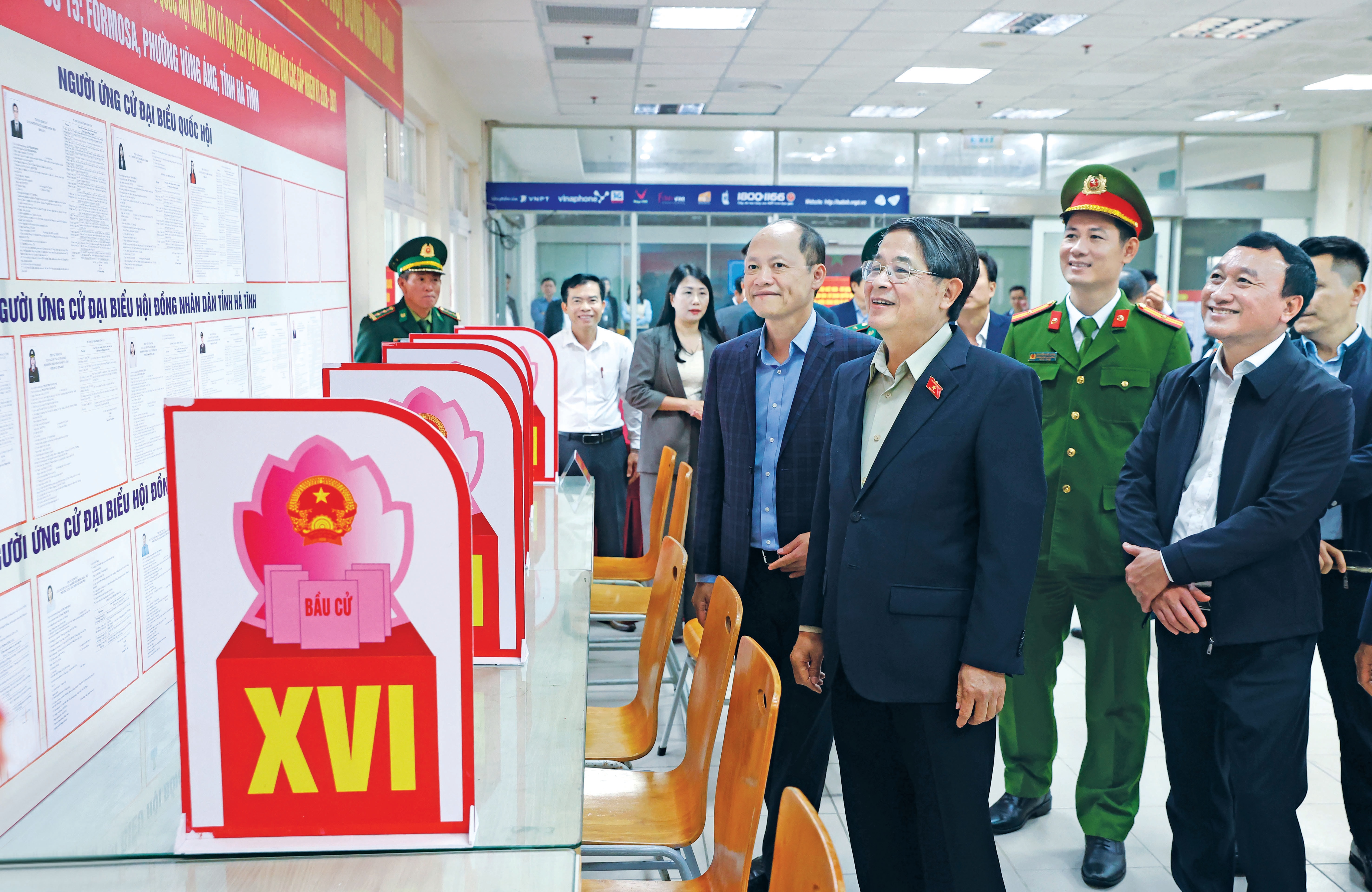 pho-chu-tich-quoc-hoi-nguyen-duc-hai-kiem-tra-thuc-te-cong-tac-chuan-bi-bau-cu-tai-diem-bo-phieu-cong-ty-formosa-to-bau-cu-so-15-.jpg