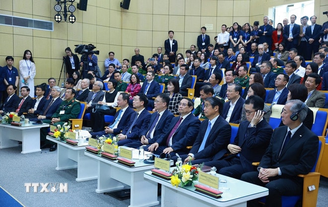 ttxvn-thu-tuong-du-le-khanh-thanh-cong-trinh-trung-tam-vu-tru-viet-nam-11.jpg