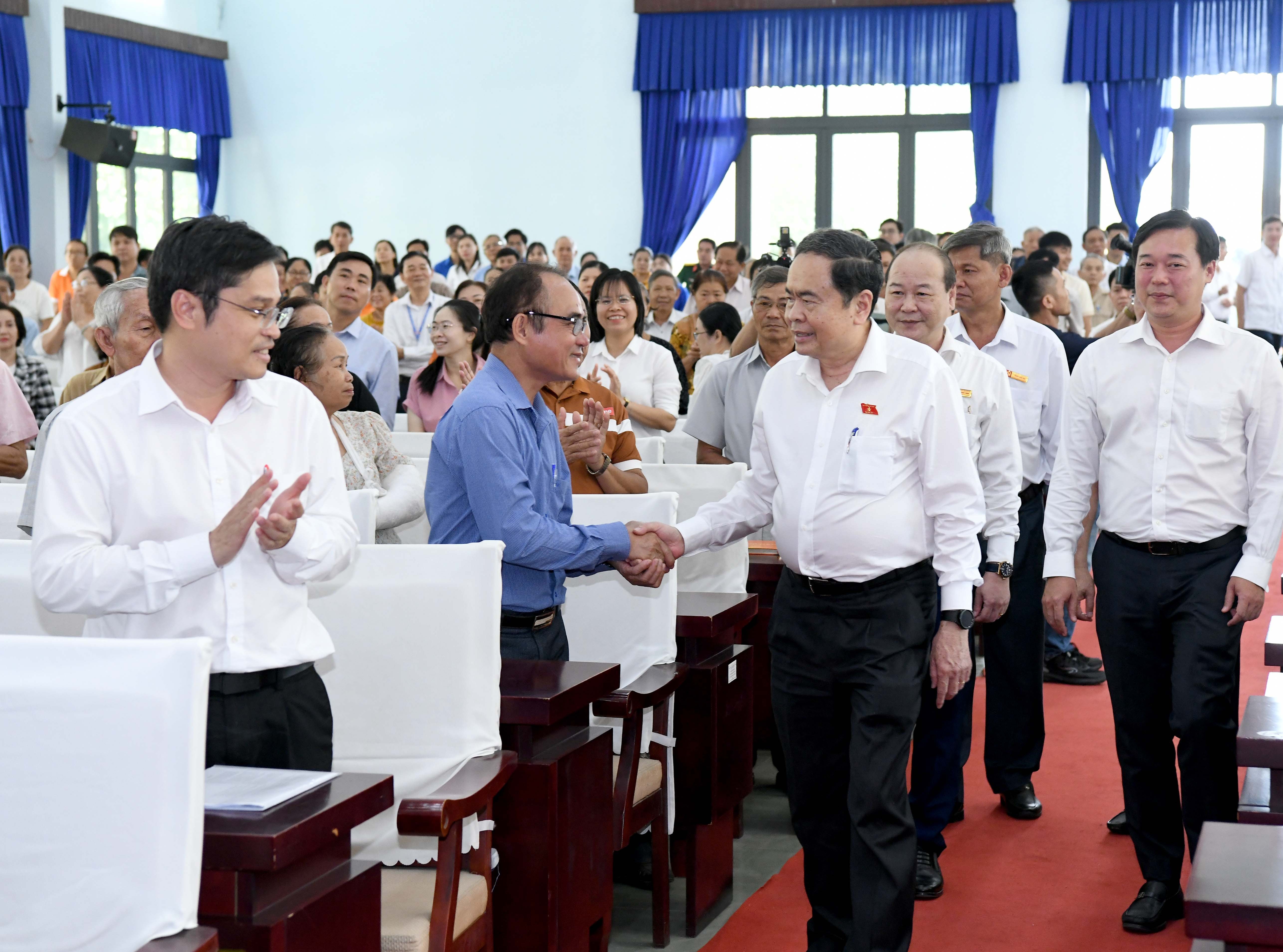 CTQH và các đại biểu dự cuộc tiếp xúc cử tri.DSC_2690