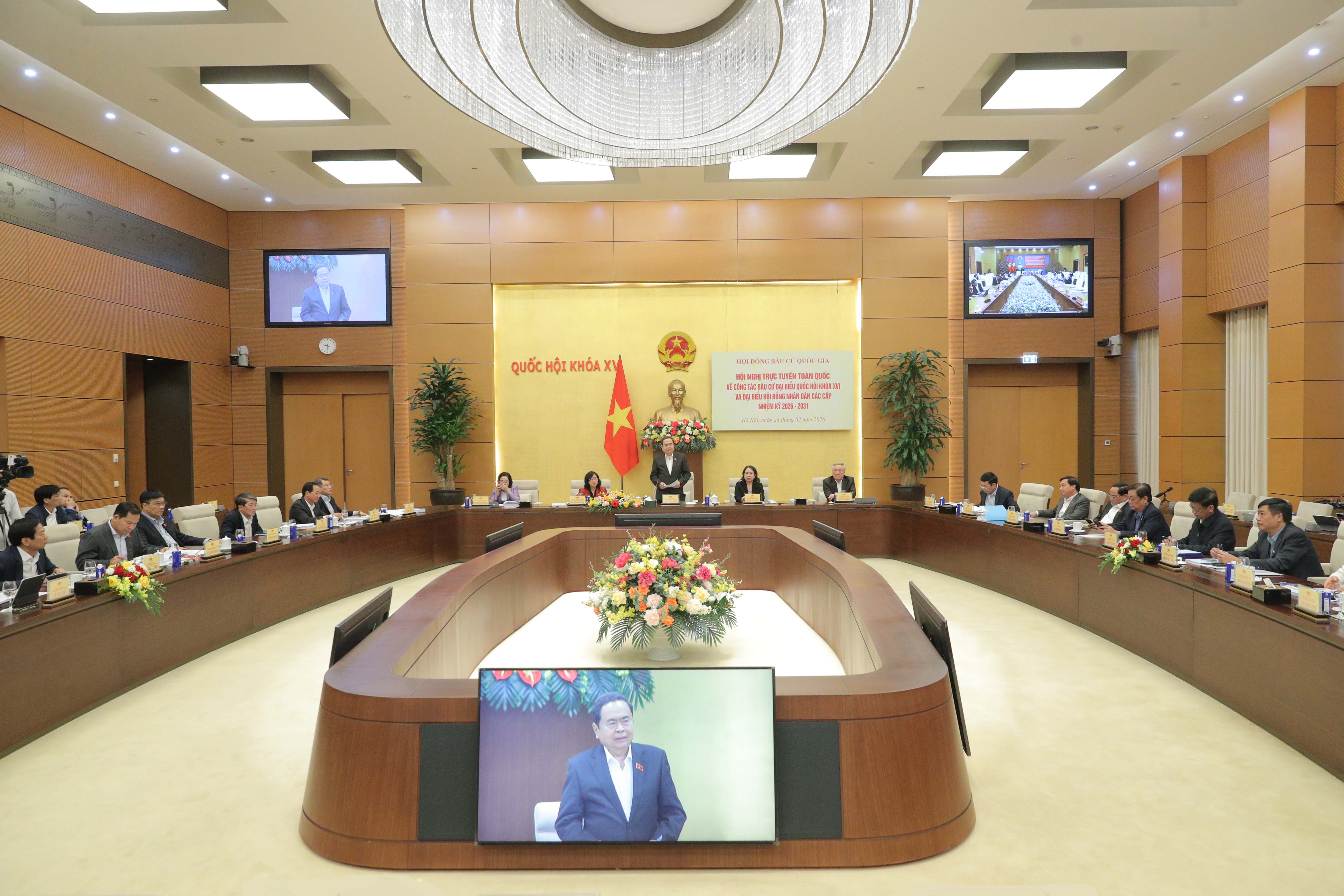 Toàn cảnh