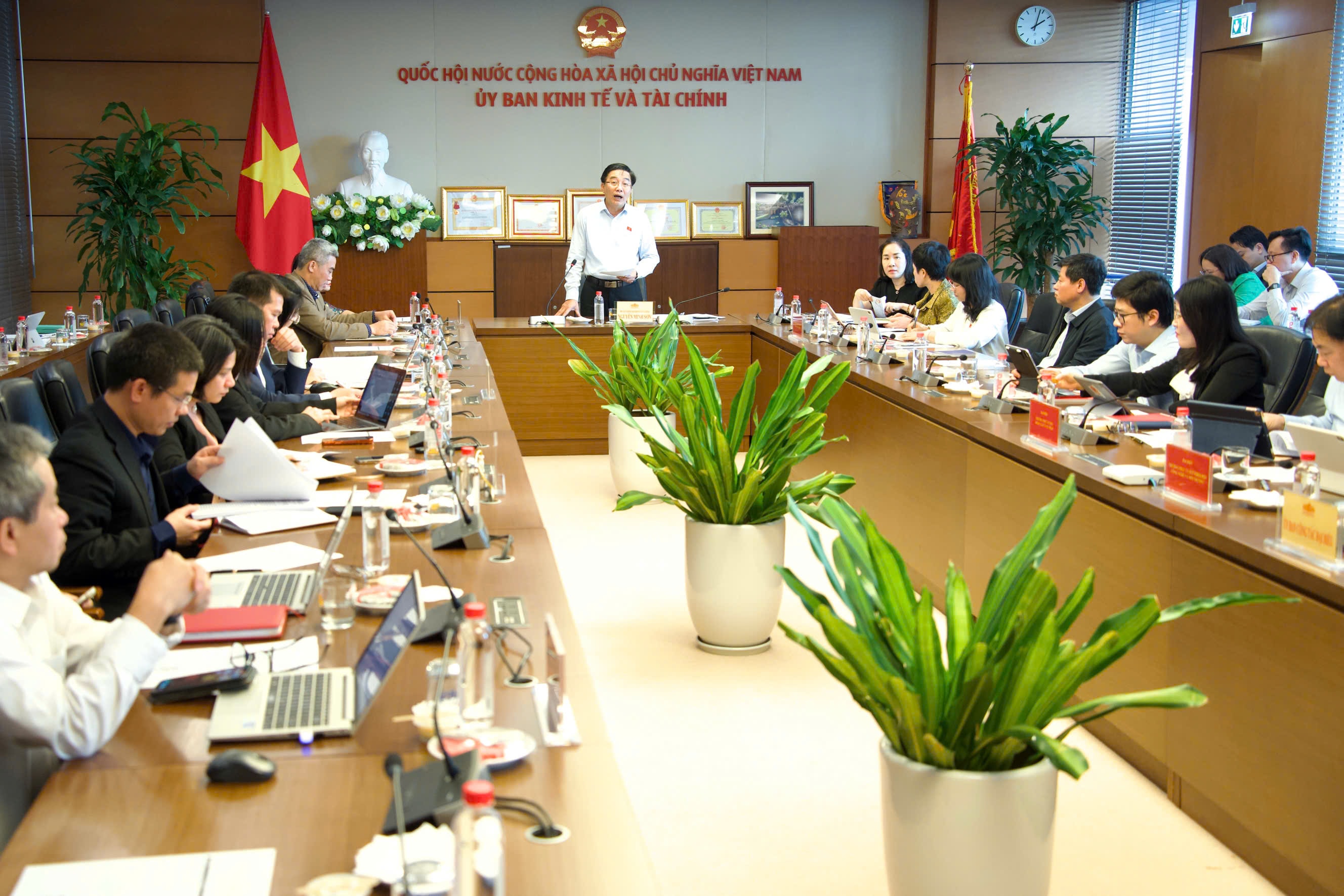 Toàn cảnh