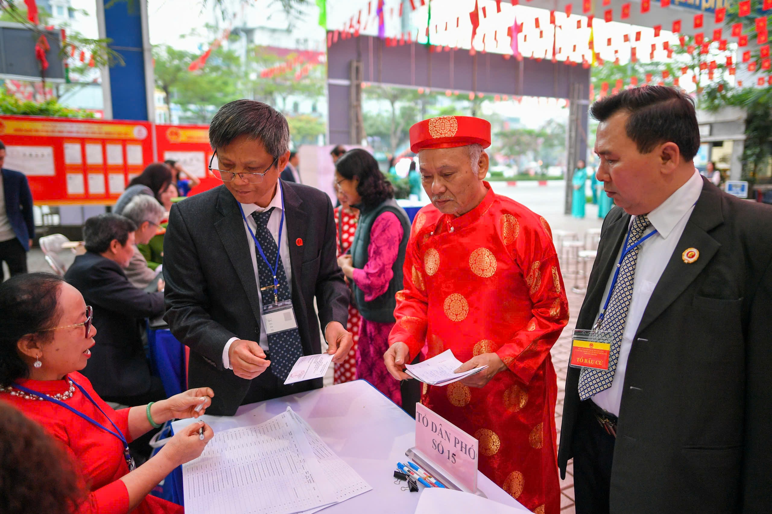 cử tri cao tuổi