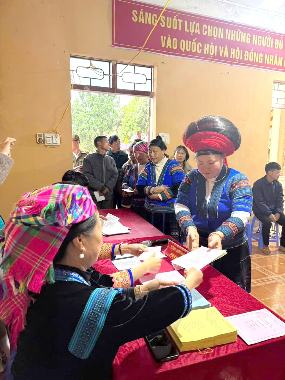 Lai Chau_Cử tri xã Sìn Hồ