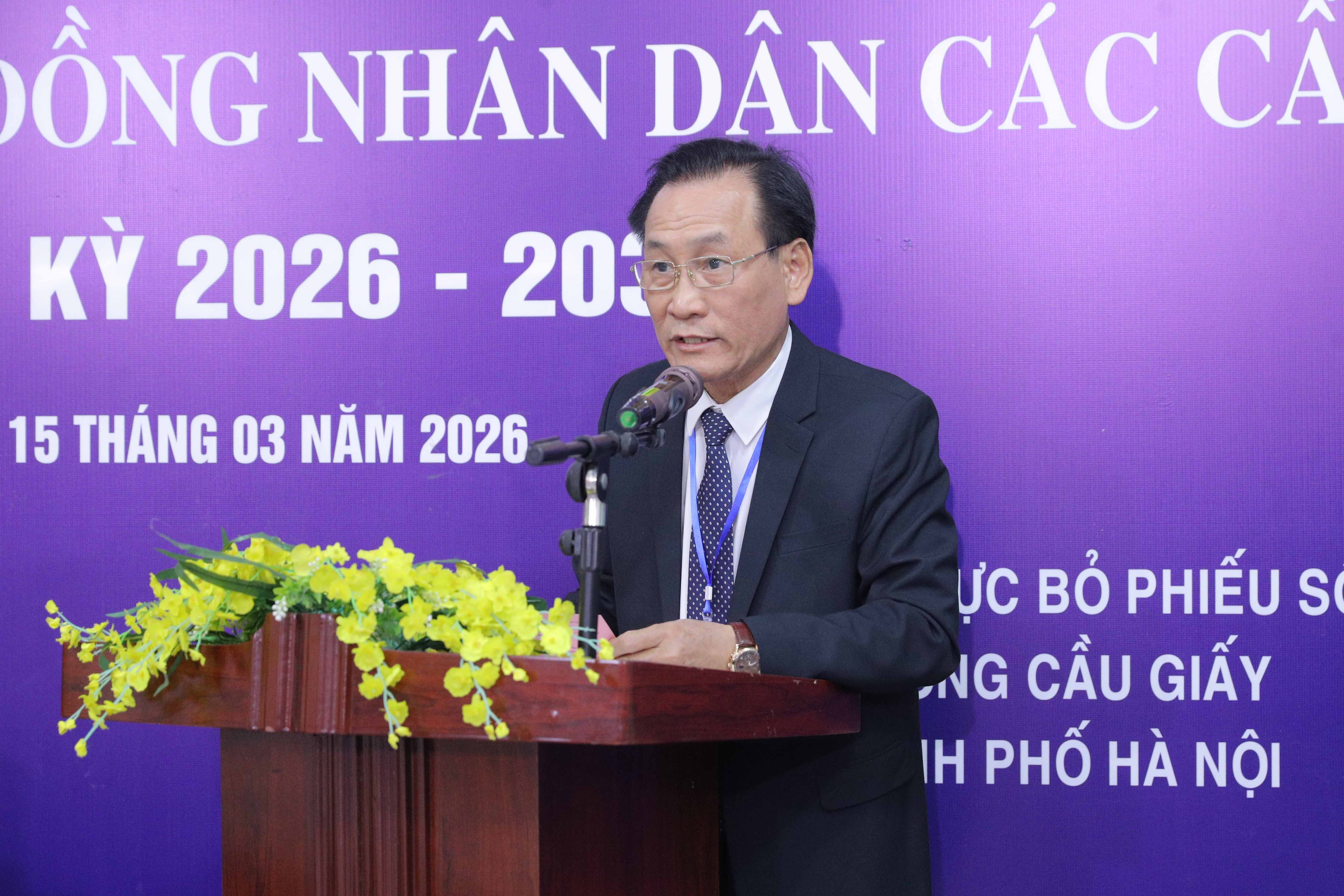Tổ trưởng Tổ Bầu cử khu vực bỏ phiếu số 16 thuộc phường Cầu Giấy, Hà Nội