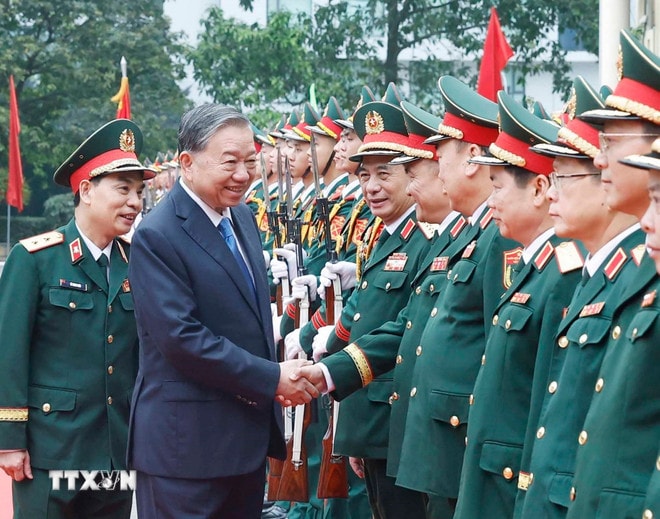 Tổng Bí thư Tô Lâm đến thăm và làm việc với Học viện Kỹ thuật quân sự. (Ảnh: Thống Nhất/TTXVN) ttxvn-1703-tong-bi-thu-hoc-vien-ky-thuat-quan-su-4.jpg