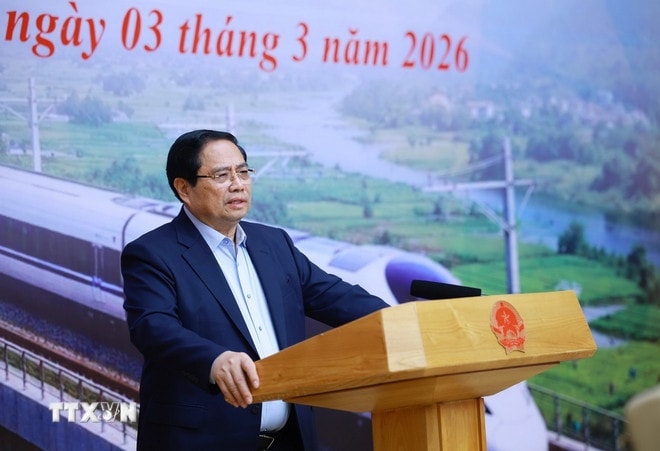 ttxvn-0303-thu-tuong-du-an-quan-trong-quoc-gia-nganh-duong-sat-3.jpg