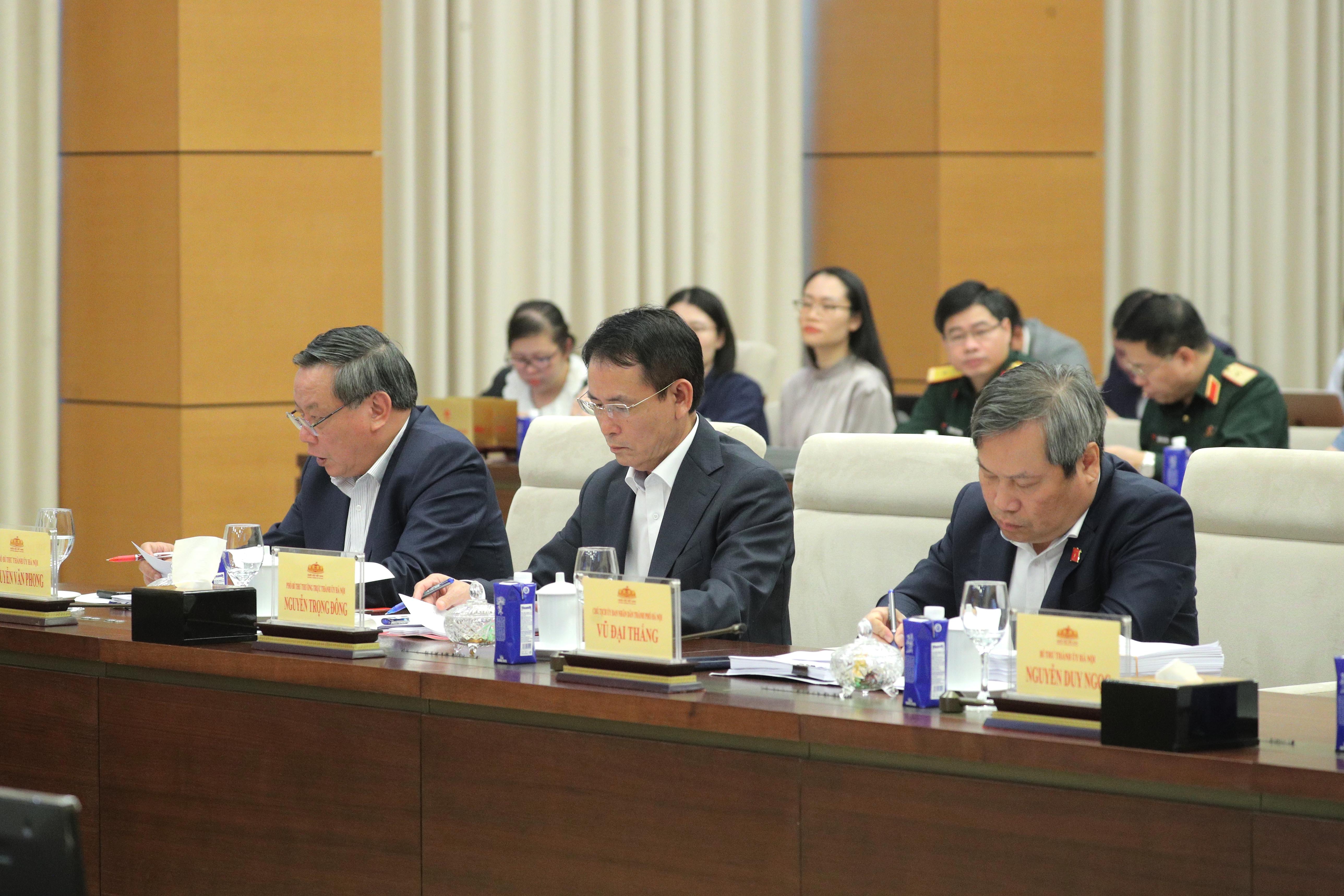 Các đại biểu dự phiên họp