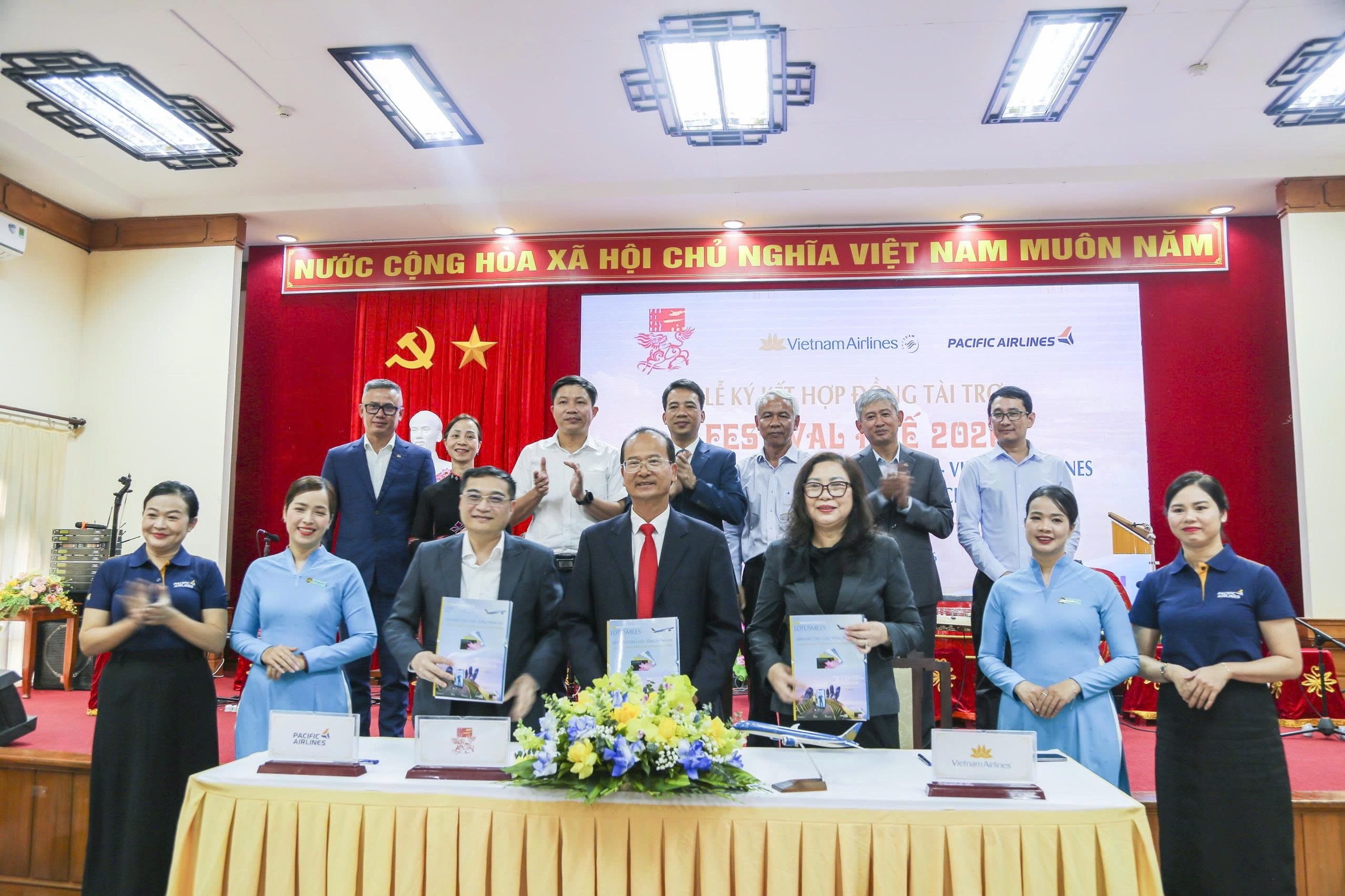 2. Vietnam Airlines và Pacific Airlines tiếp tục khẳng định vai trò tiên phong trong việc quảng bá du lịch Việt Nam khi trở thành Nhà vận chuyển chính thức của Năm Du lịch Quốc gia - Festival Huế 2026.