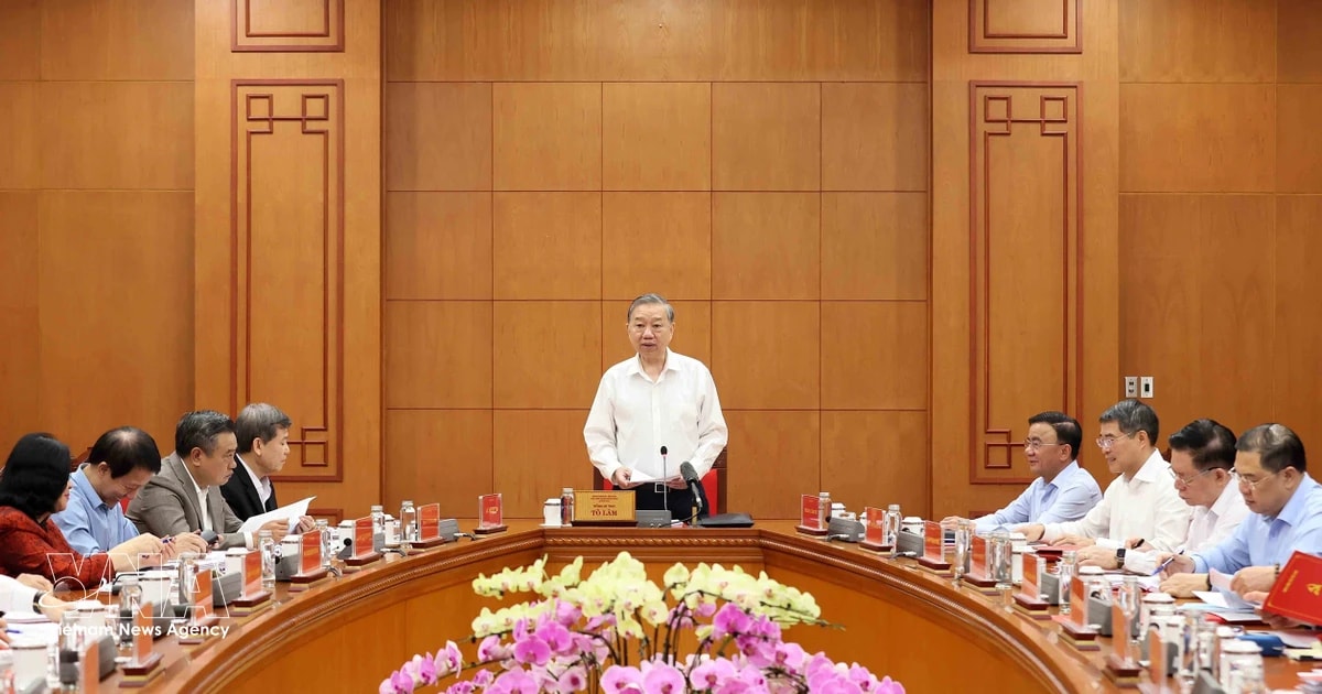 Party General Secretary To Lam speaks at the meeting (Photo: VNA)