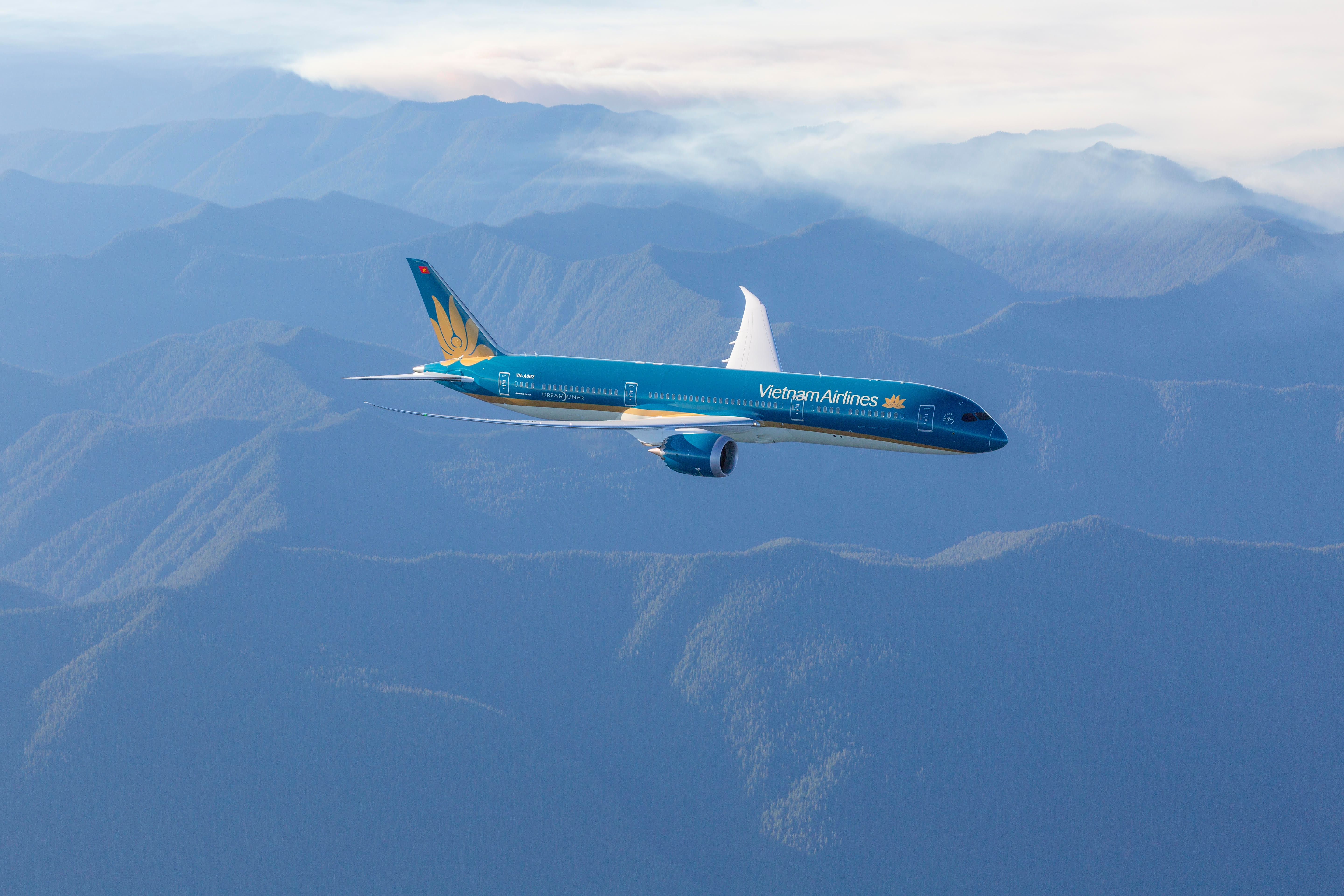Vietnam Airlines tiếp tục góp mặt trong nhóm hãng hàng không dịch vụ đầy đủ tốt nhất thế giới theo đánh giá của&nbsp;AirlineRatings. com. Ảnh VNA