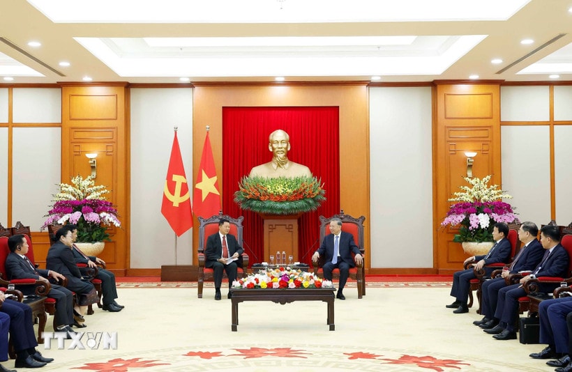Tổng Bí thư Tô Lâm tiếp đồng chí Thượng tướng Vanthong Kongmany, Bí thư Trung ương Đảng, Bộ trưởng Bộ Công an Lào. (Ảnh: Thống Nhất/TTXVN)