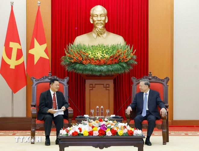 Tổng Bí thư Tô Lâm tiếp đồng chí Thượng tướng Vanthong Kongmany, Bí thư Trung ương Đảng, Bộ trưởng Bộ Công an Lào. (Ảnh: Thống Nhất/TTXVN) ttxvn-tong-bi-thu-to-lam-tiep-bo-cong-an-lao-2003-2.jpg